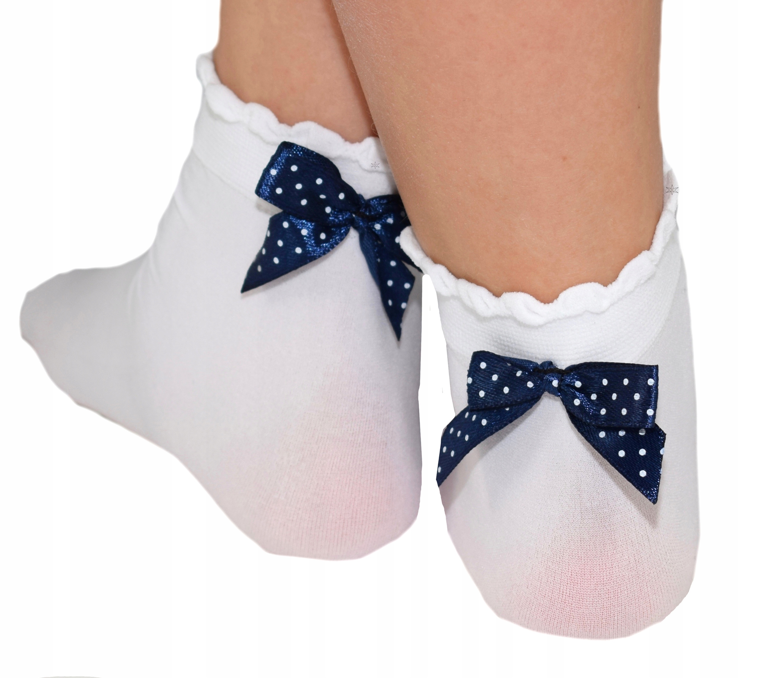 

Skarpetki satynowe białe z kokardą granat 9-14 l