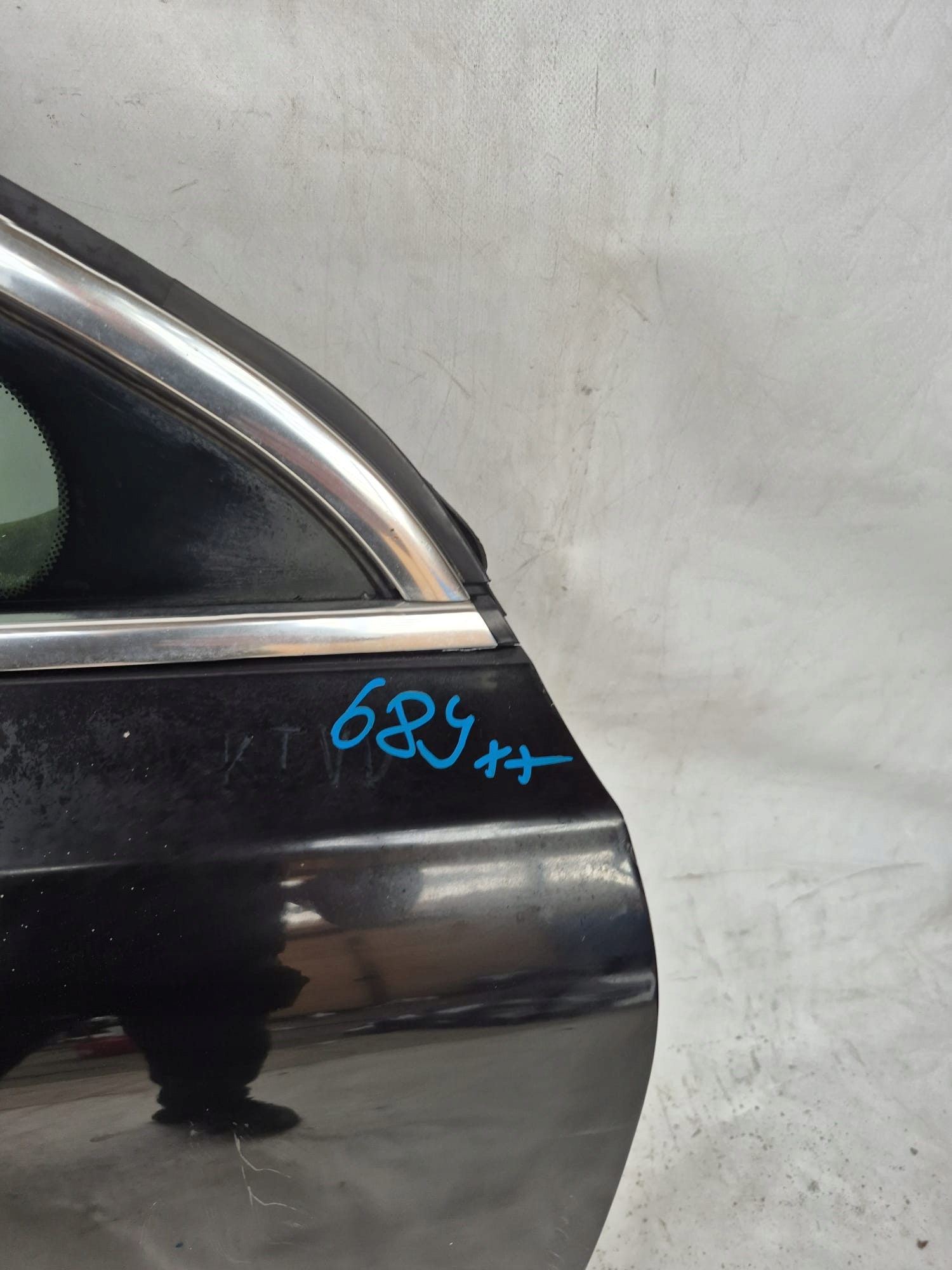PEUGEOT 508 and 1 10-18 door front front right