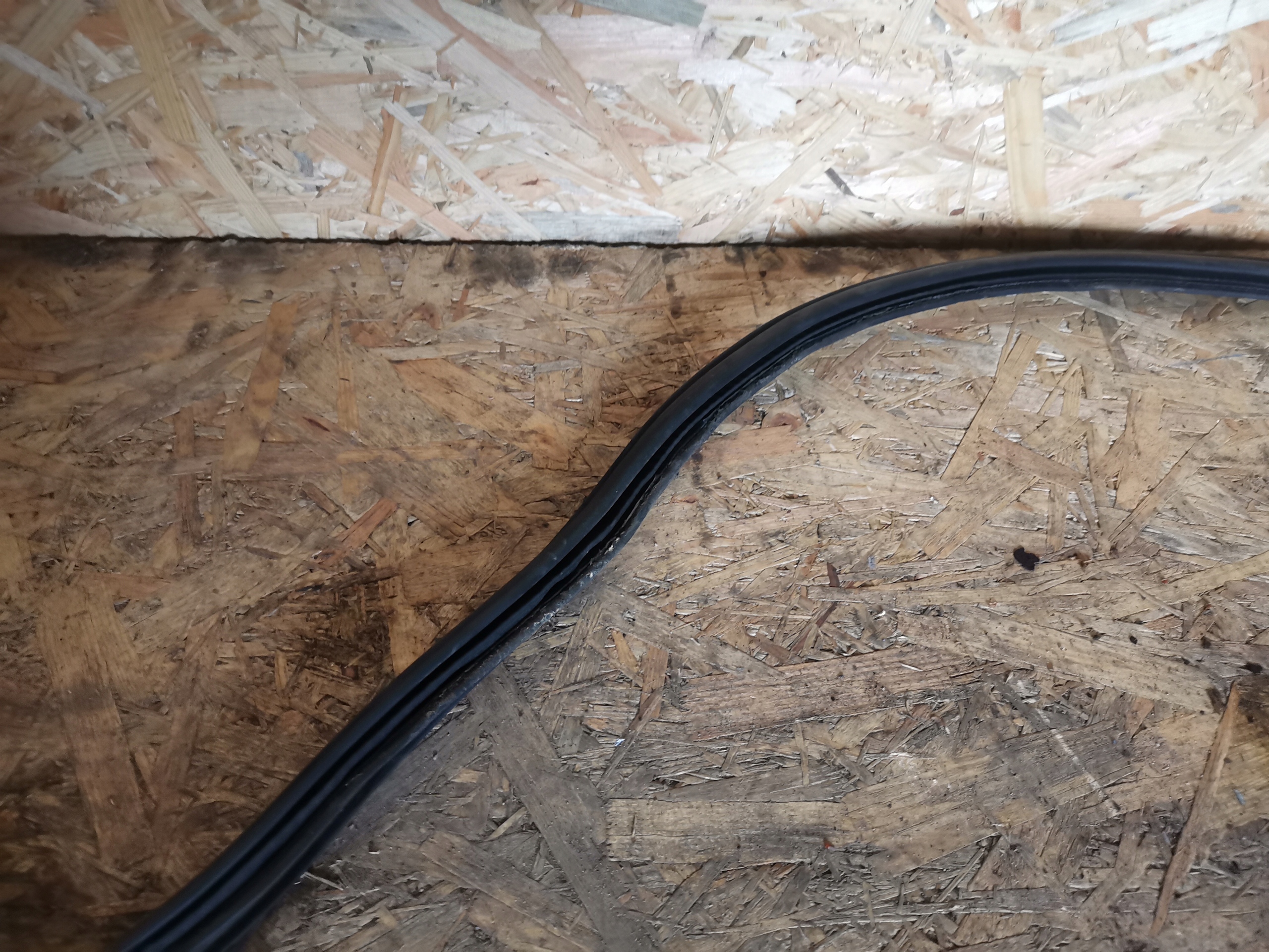 gasket door left front OPEL ZAFIRA C