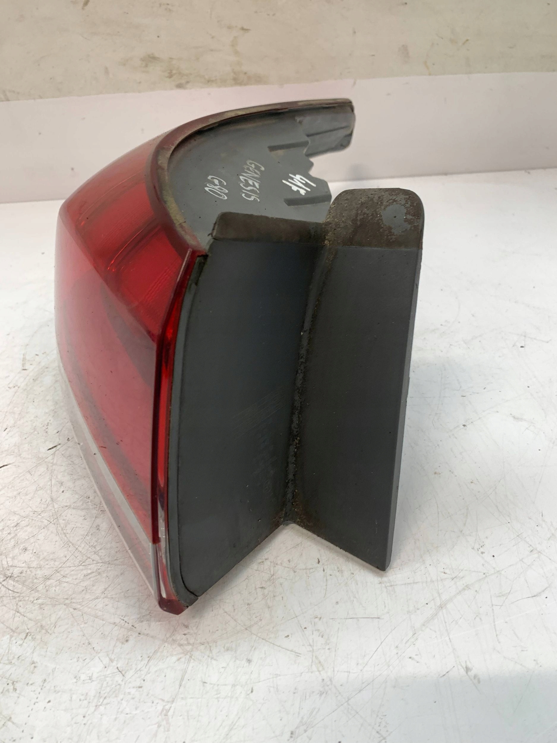 Hyundai Genesis G80 фонарь левый в крыло