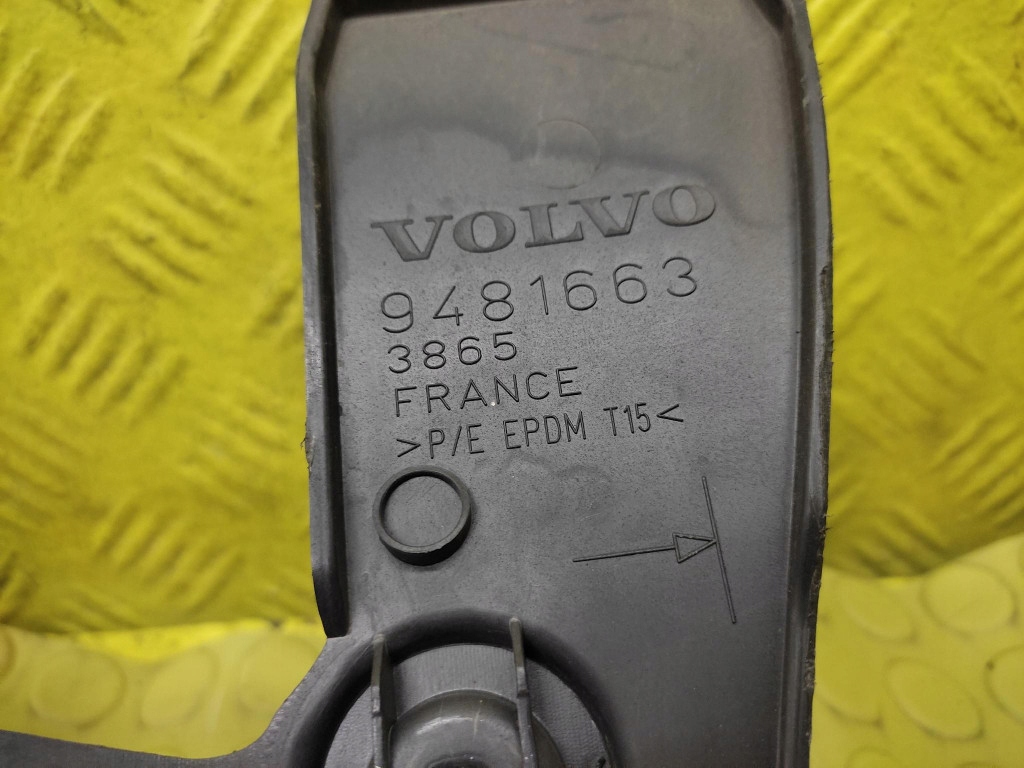 VOLVO S40 II cover left front 9481663