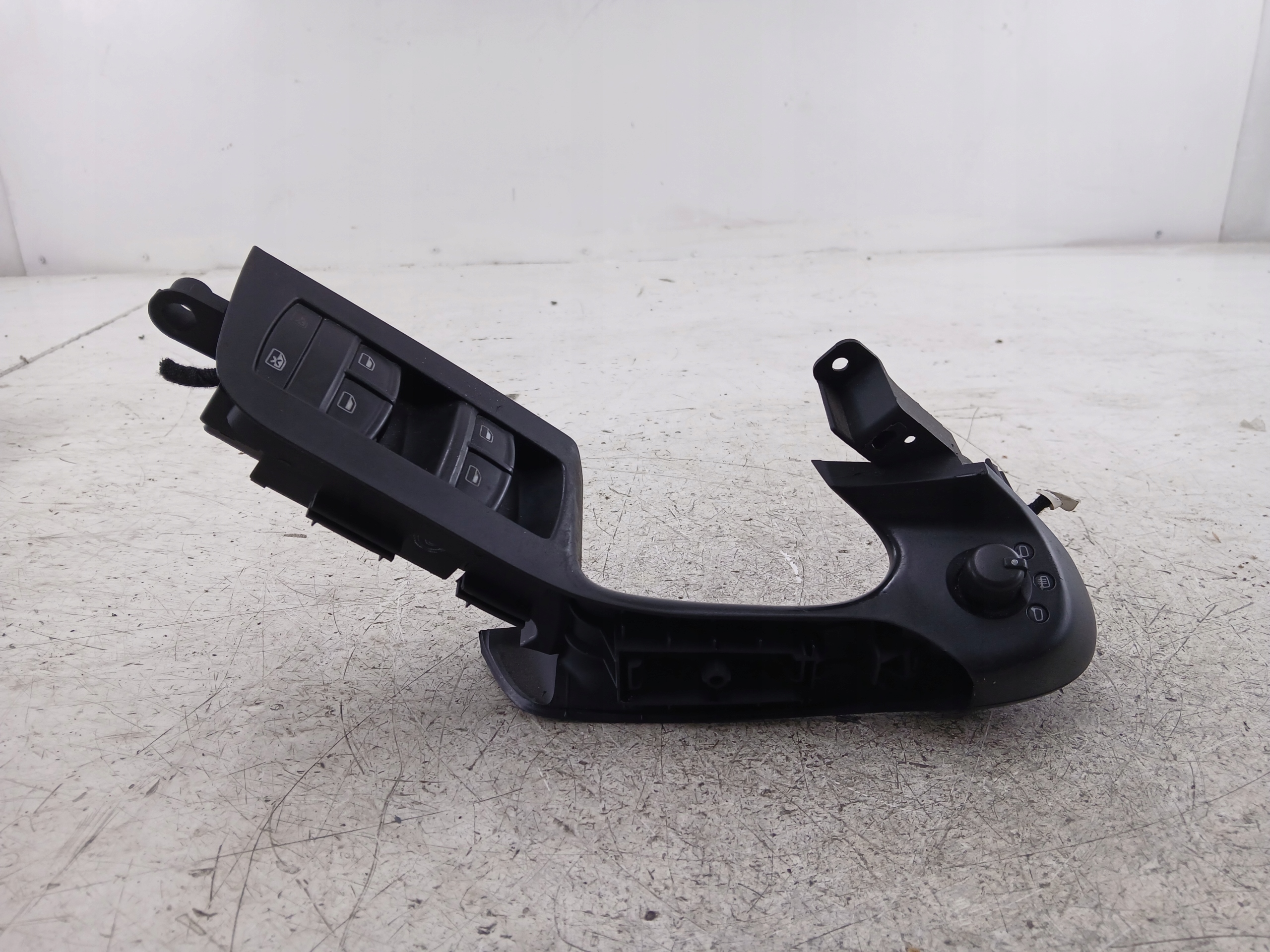 AUDI A6 C6 PANEL of the window left front 4 windows + handle armrest