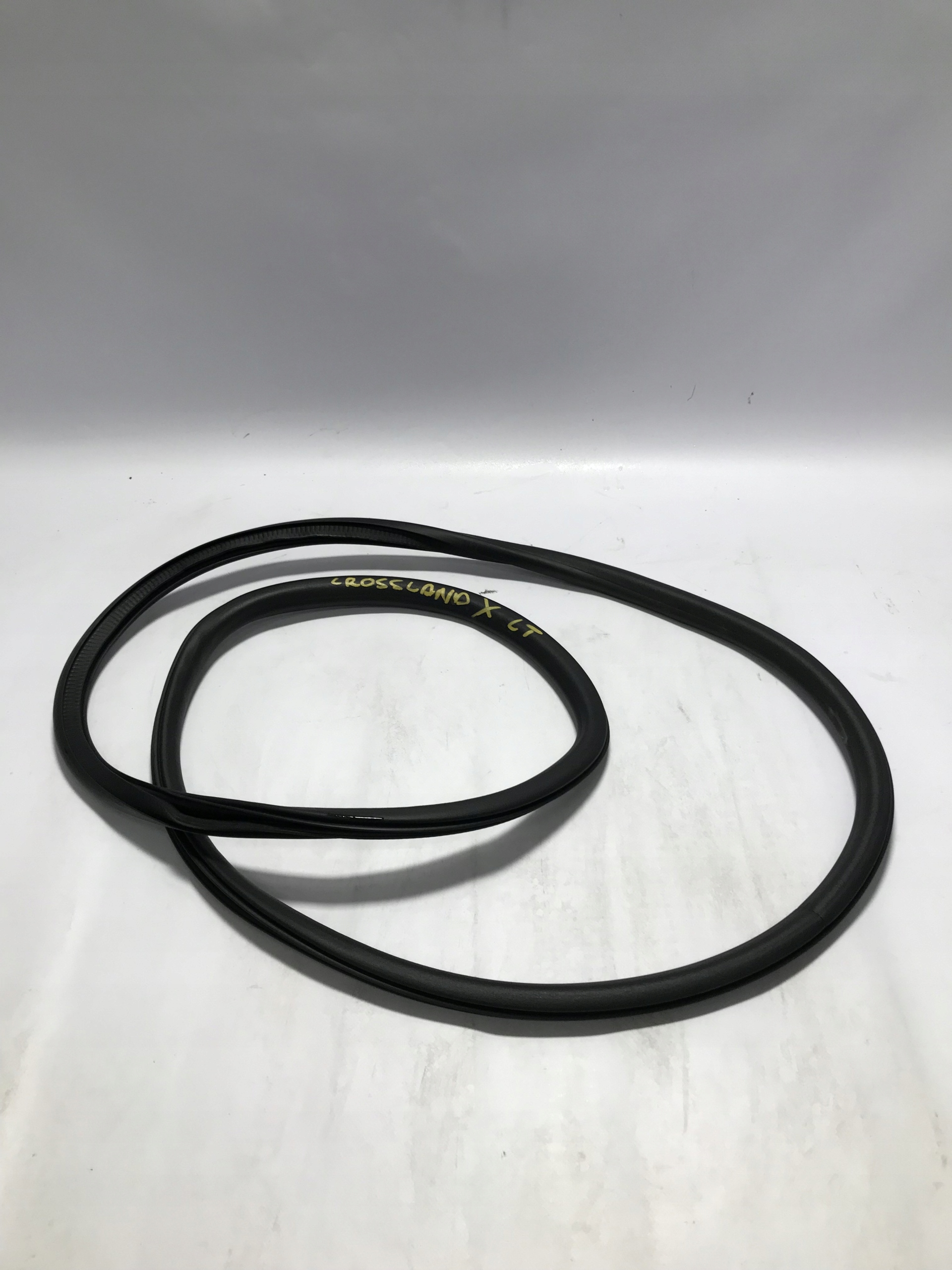 ПРОКЛАДКА КРЫШКИ БАГАЖНИКА OPEL CROSSLAND X 17-