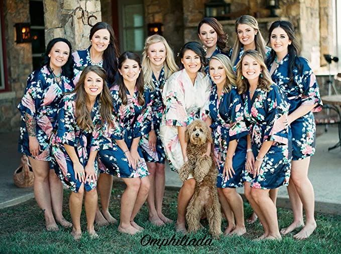 SZLAFROK SATYNOWY DAMSKI Japońskie Kimono Z Pasek Cechy dodatkowe hafty