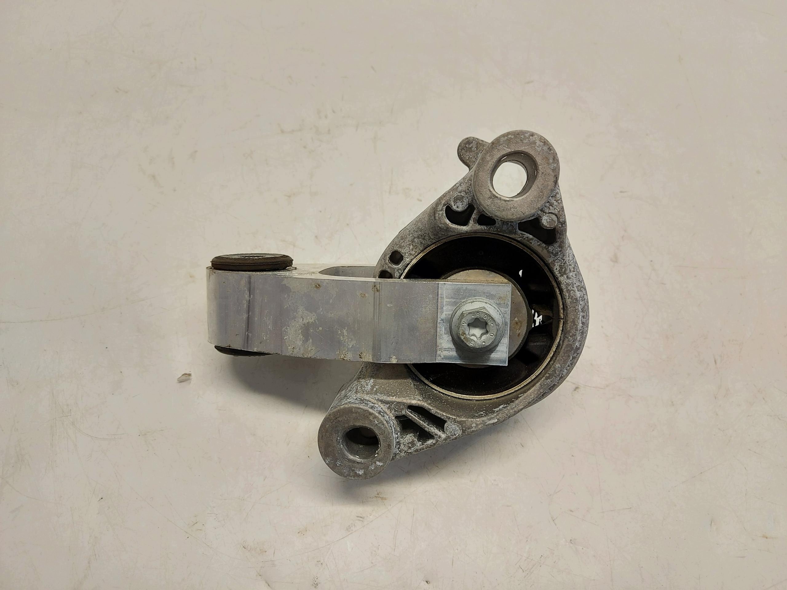 Peugeot 5008 III E5008 holder engine mount gearboxes oryg 9840726080