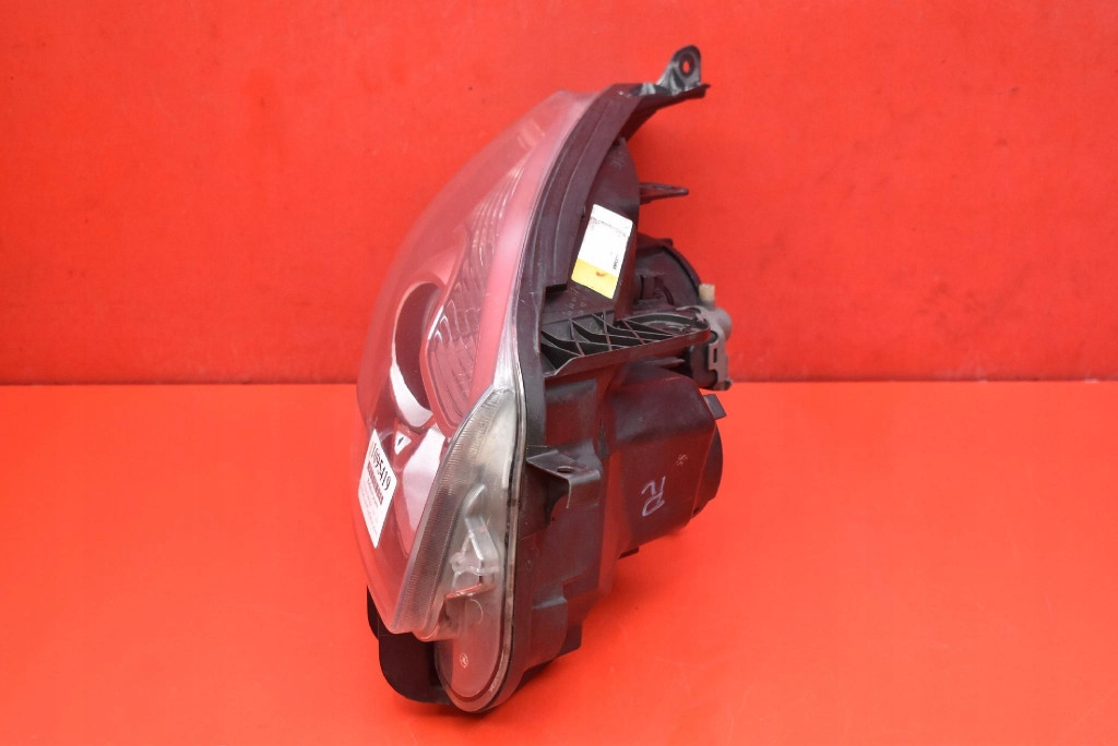 REFLEKTOR right light front lens 26010BR00A NISSAN QASHQAI 1 and J10 LIFT