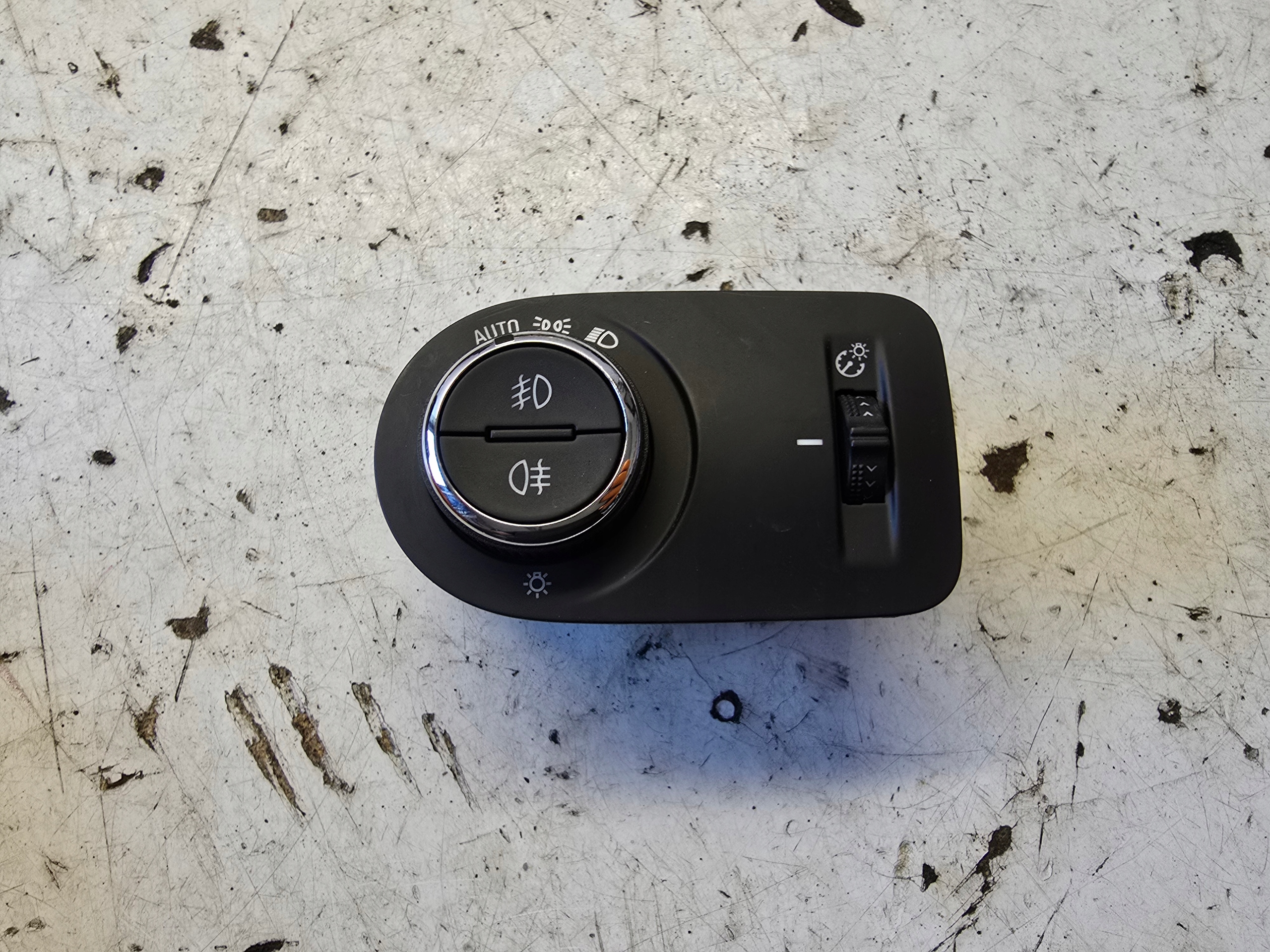 OPEL CROSSLAND X switch light switch FULL LED 39050760