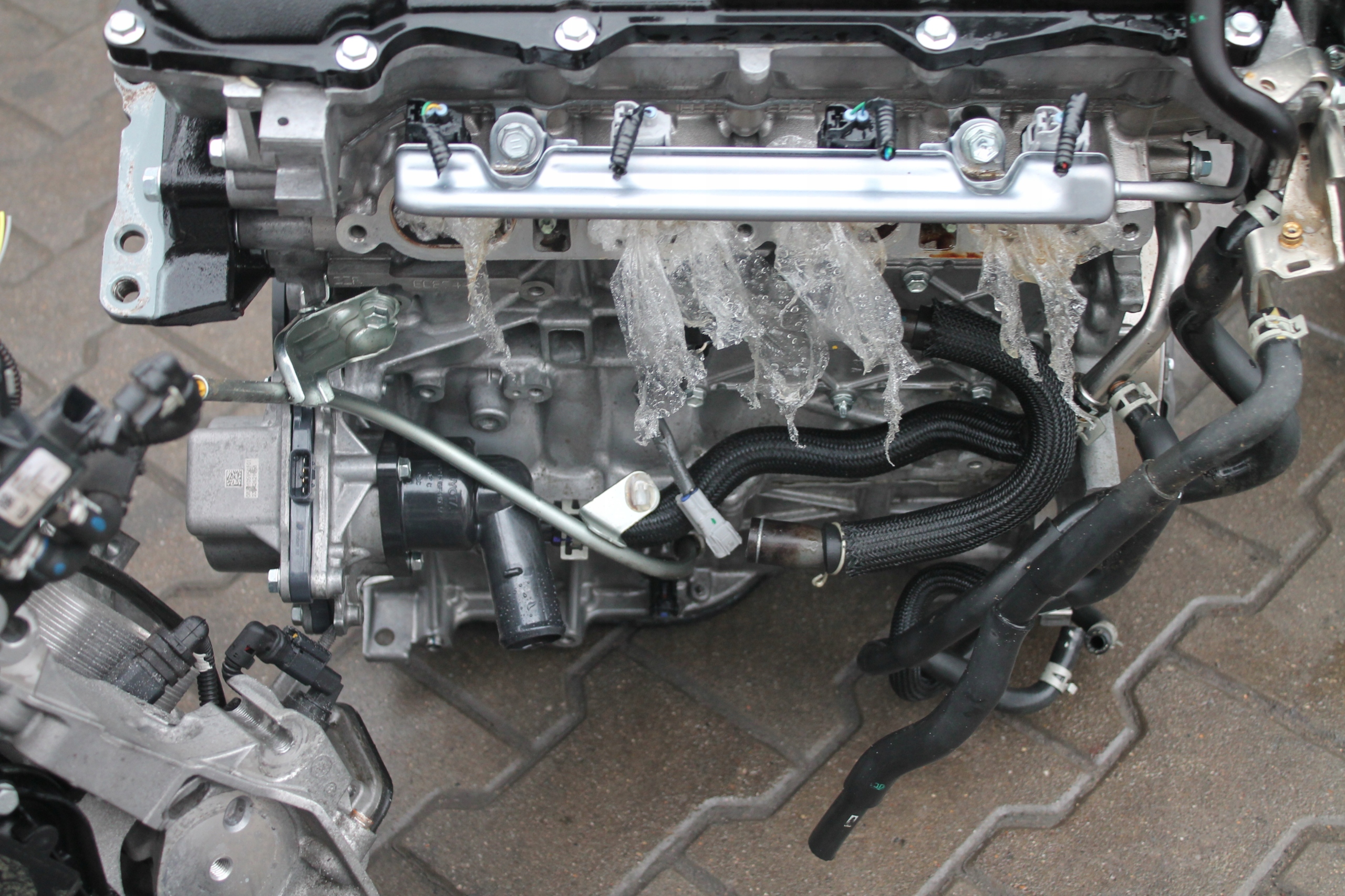 engine complete TOYOTA 2ZR 20TYSKM HYBRYDA