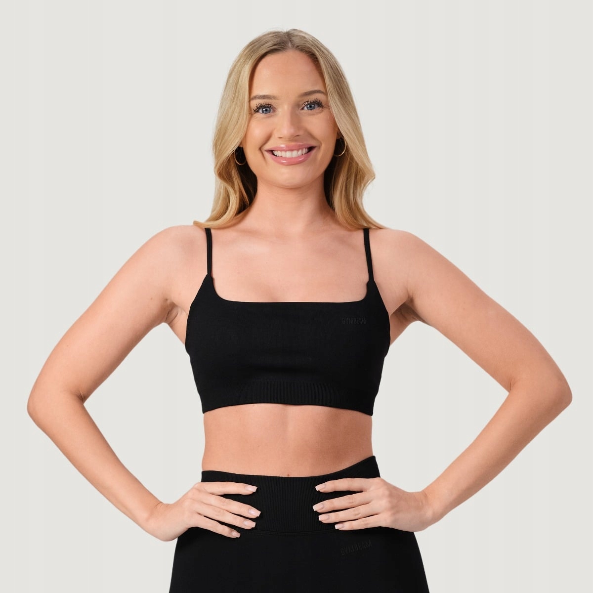 Stanik Sportowy Neo Bezszwowy Średnie Wsparcie Black S GymBeam