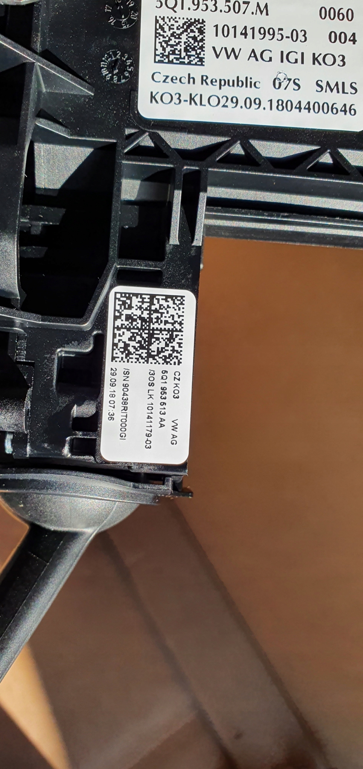 PAJAK DEVIO LUCI DEVIO 5Q1953507M 5Q1953549 VW AUDI SKODA