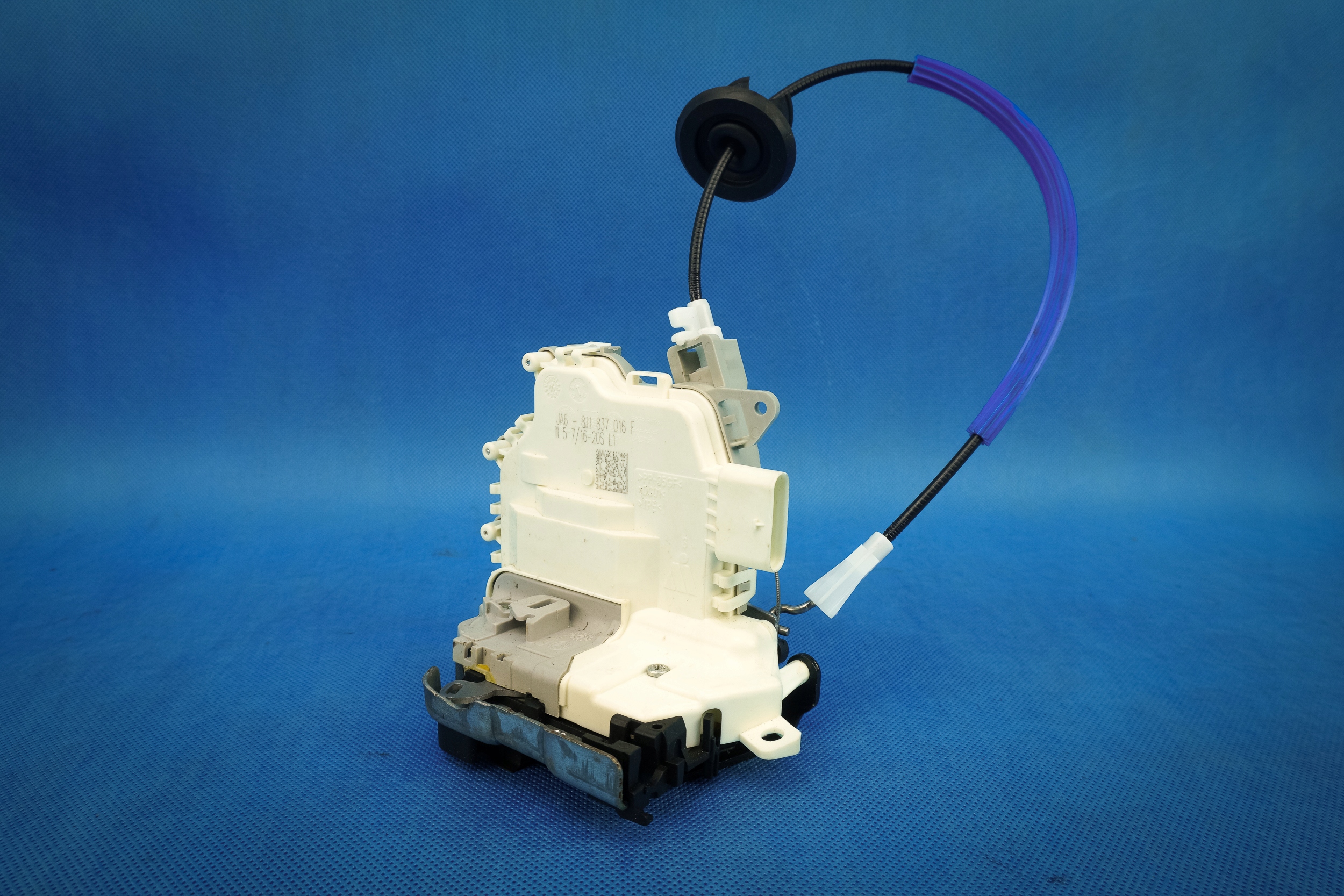 lock door praw front Audi A4 8K A5 A6 8J1837016F
