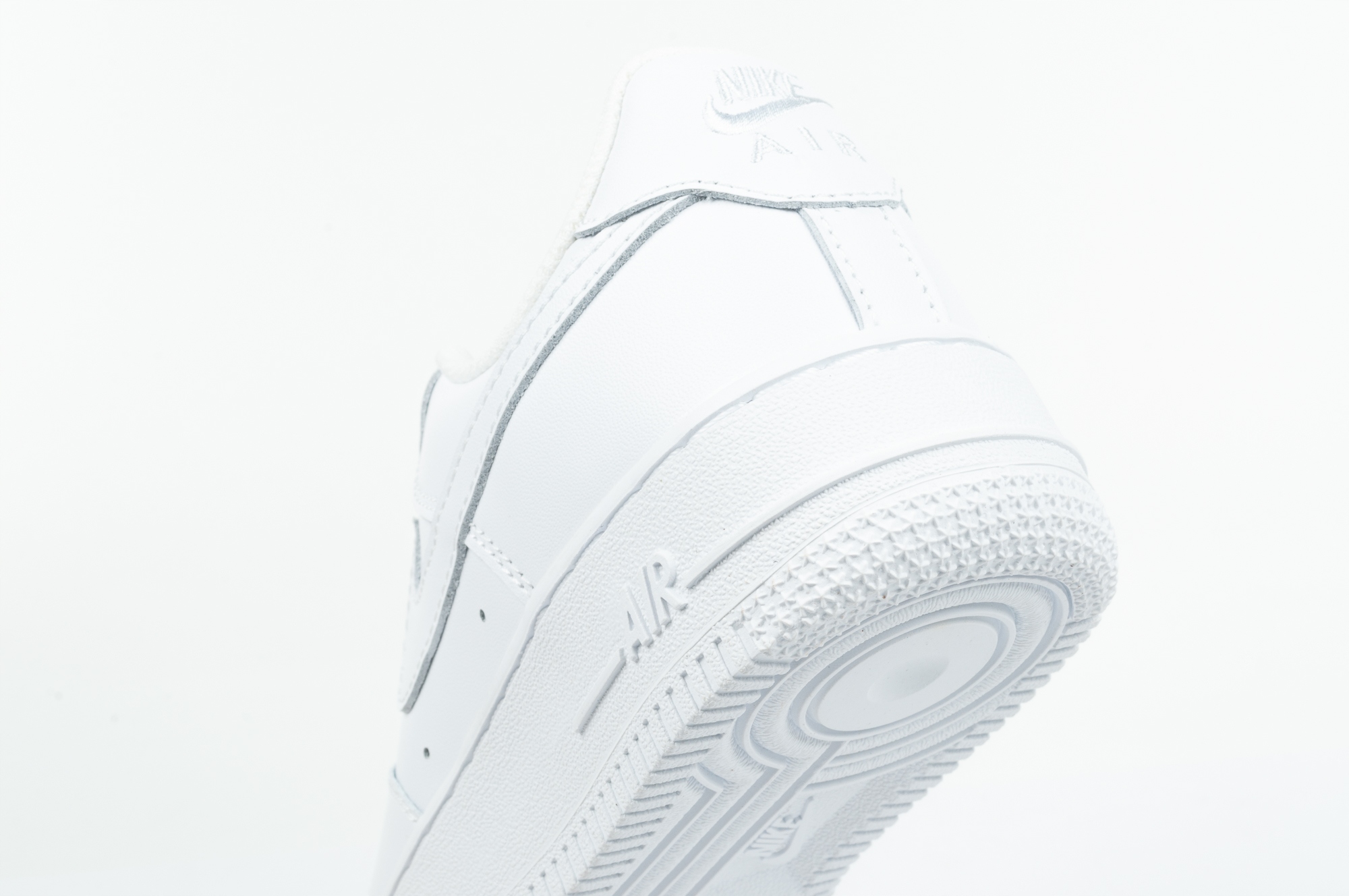 Buty Nike Air Force 1 DD8959 100 r. 41 Zapięcie sznurowane