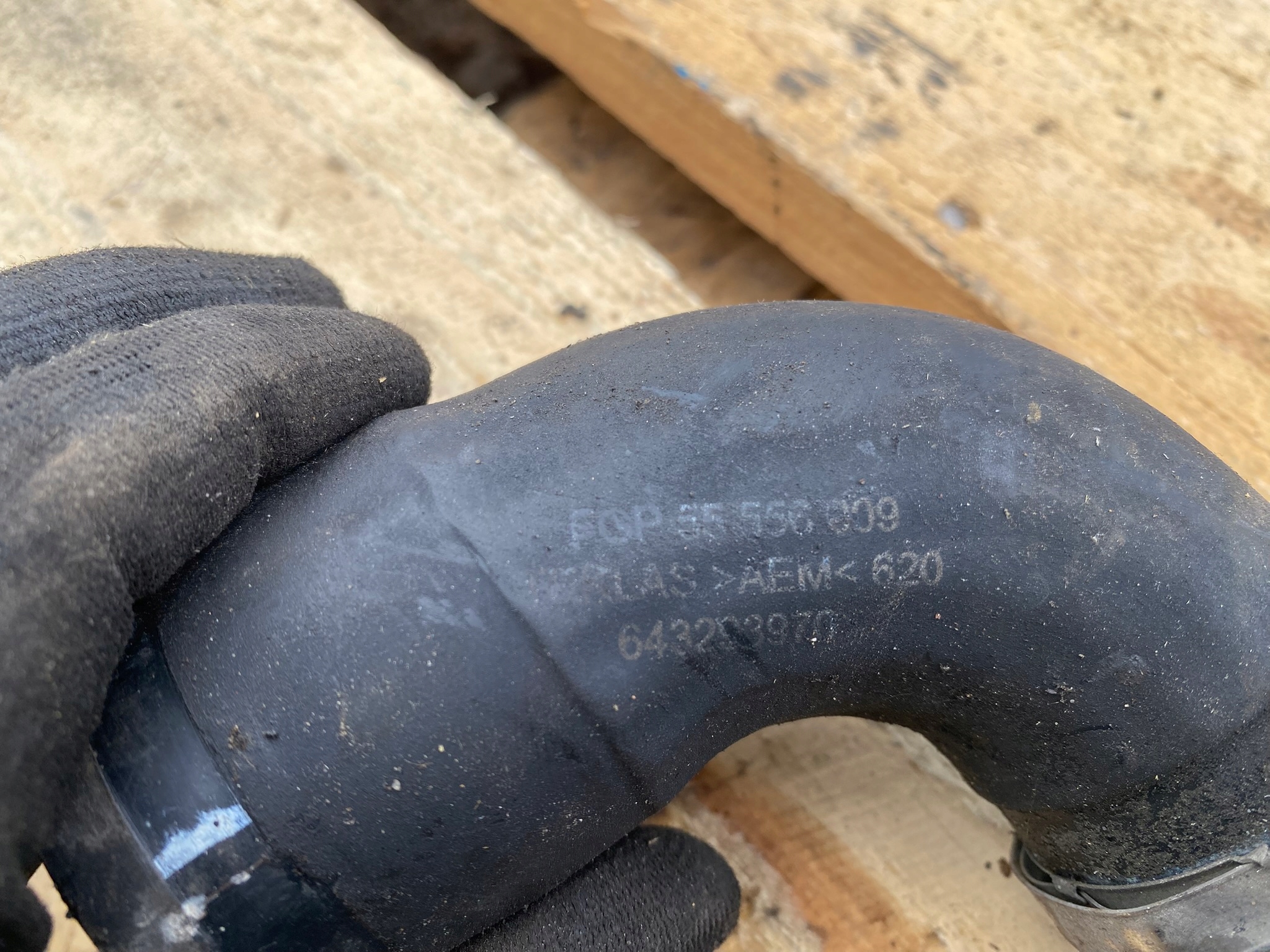 pipe air OPEL 1.3 CDTI 90KM Z13DTH 55556009