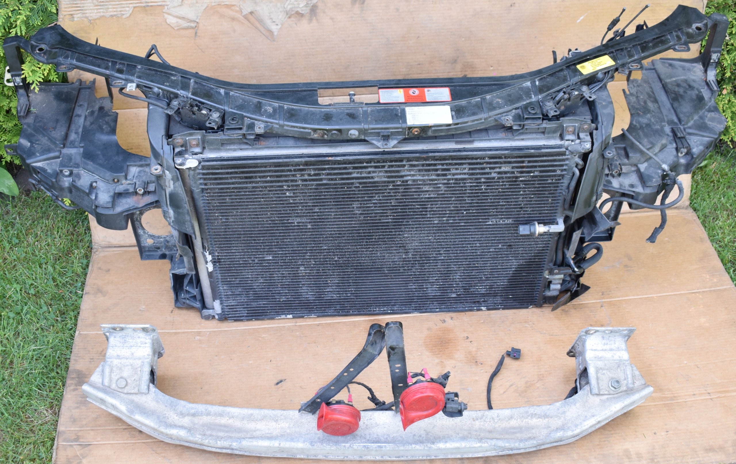 AUDI A8 D3 S8 5.2 FSI передній ремінь радіатора комплект