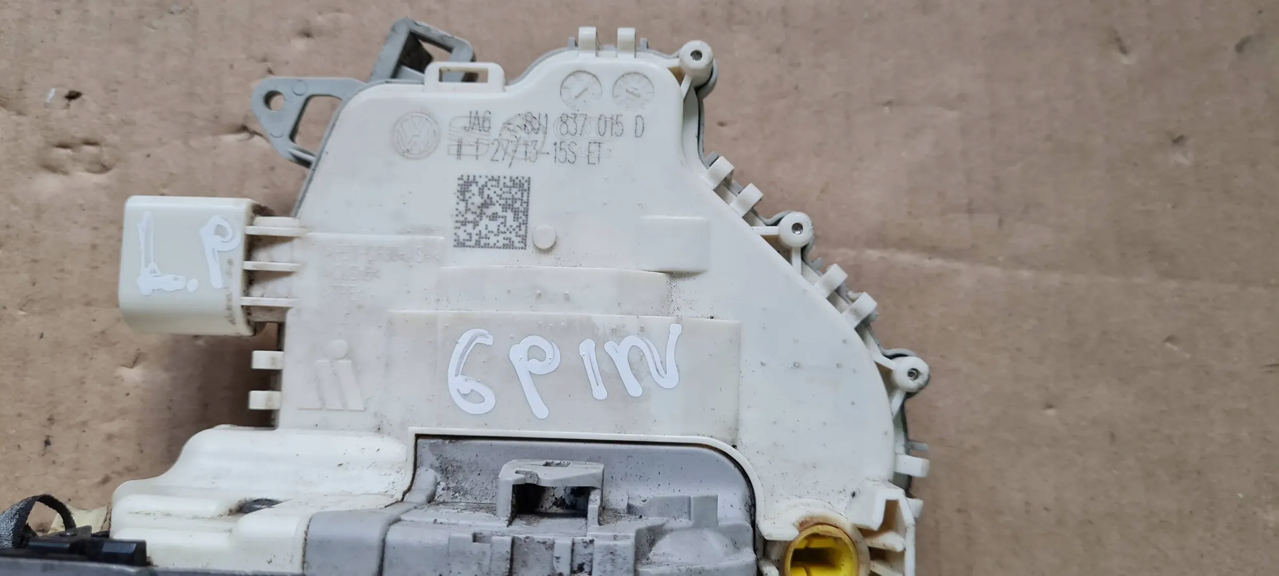 A6 C7 4G lock door left front 8J1837015D 6 PIN A7 4G A4 B8 A5