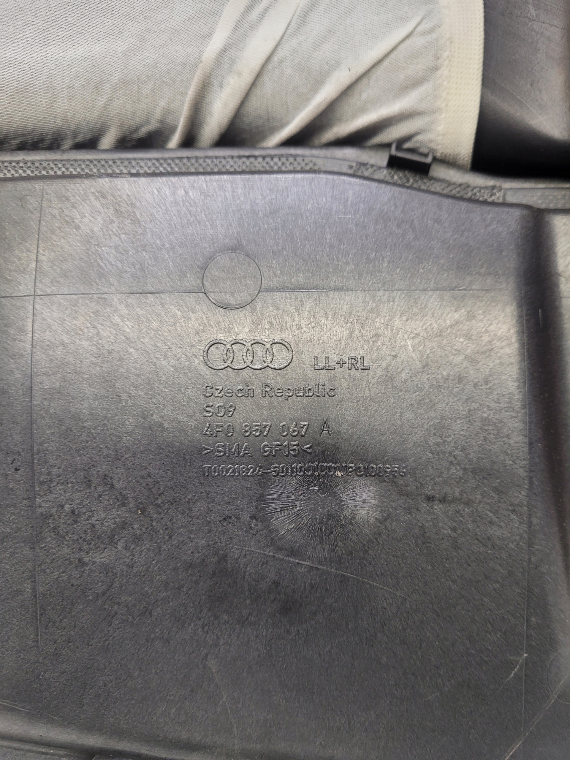 dashboard cockpit console AUDI A6 C6 4F1857041R EUROPA