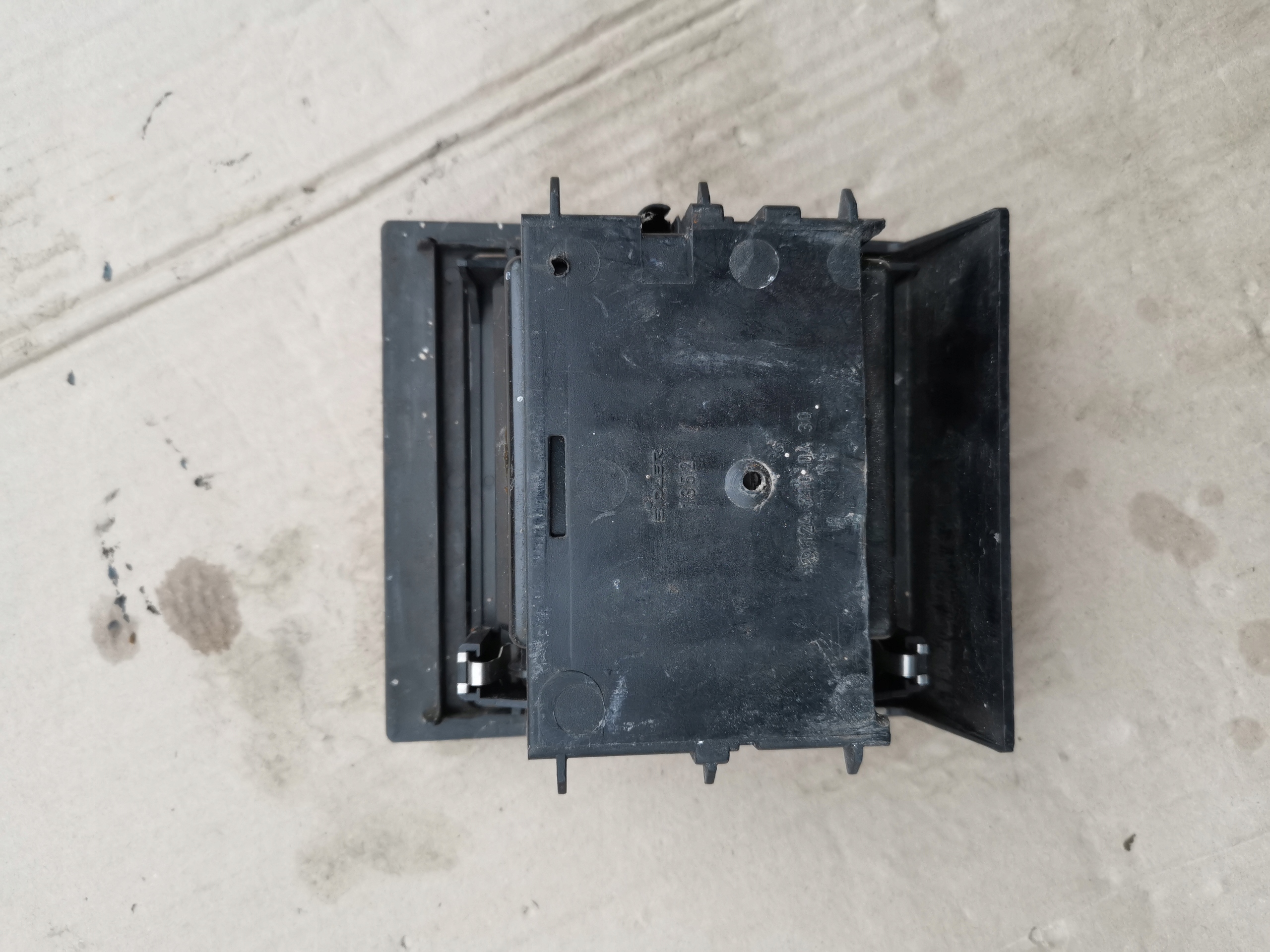 mercedes w124 ashtray passenger compartment 1248100430