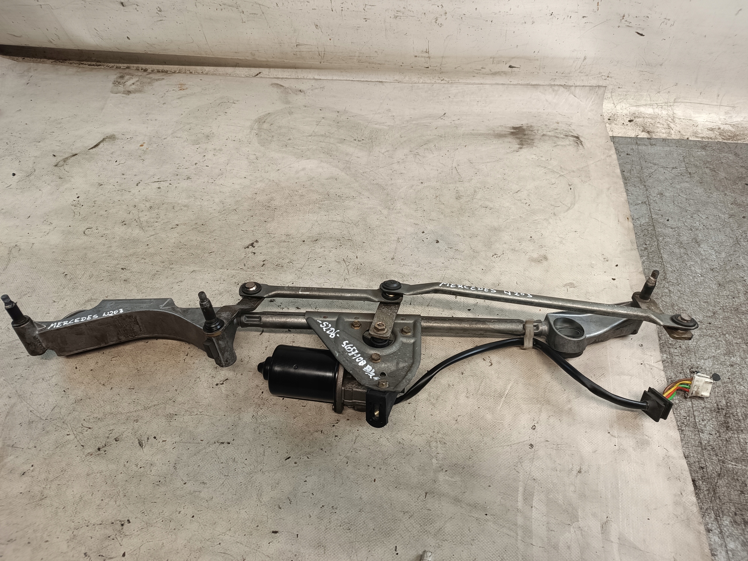 MERCEDES W203 Gestänge Motor Wischer