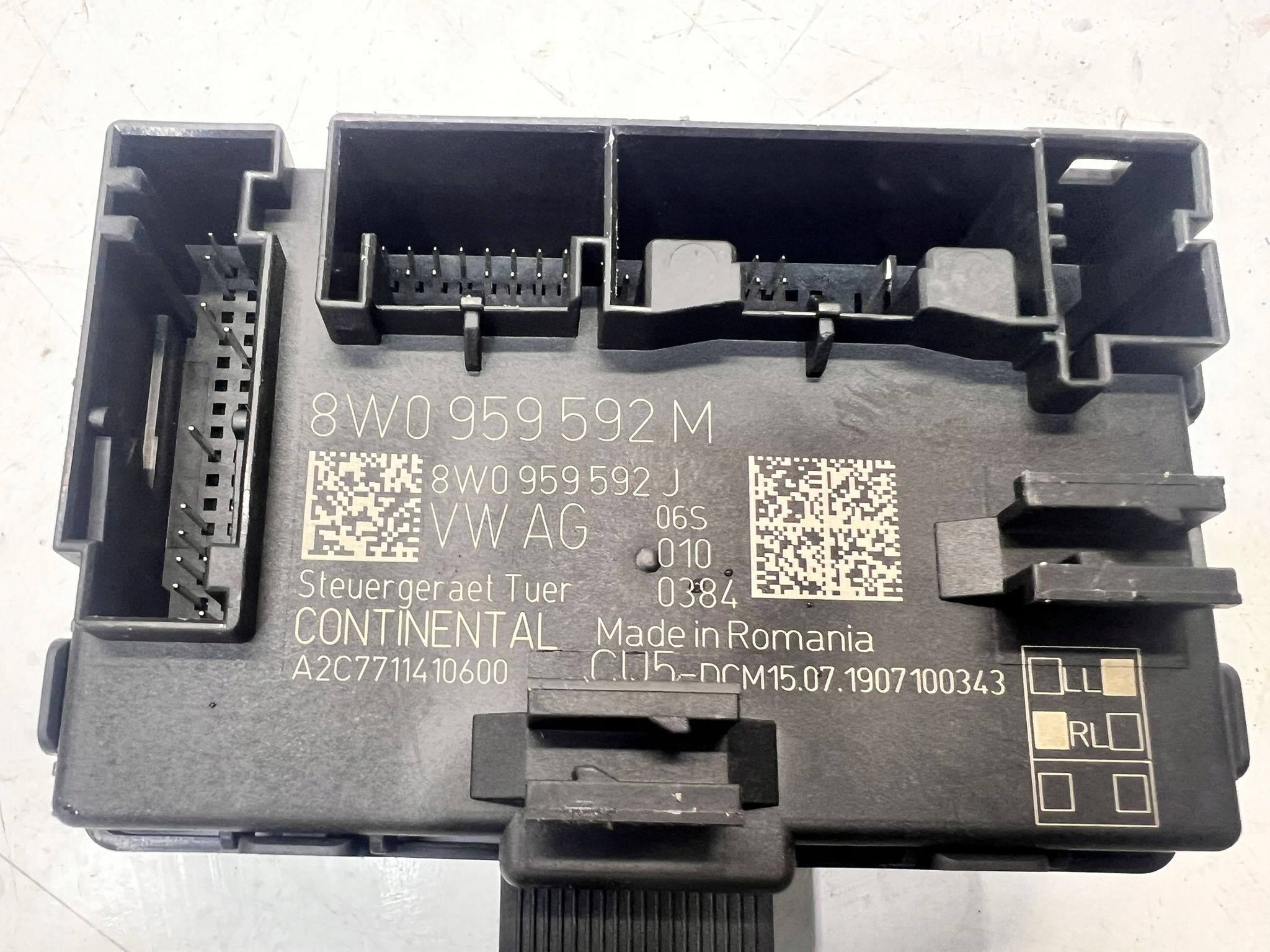module control unit door AUDI A4 B9 A5 LIFT 8W0959592M 8W0959592J