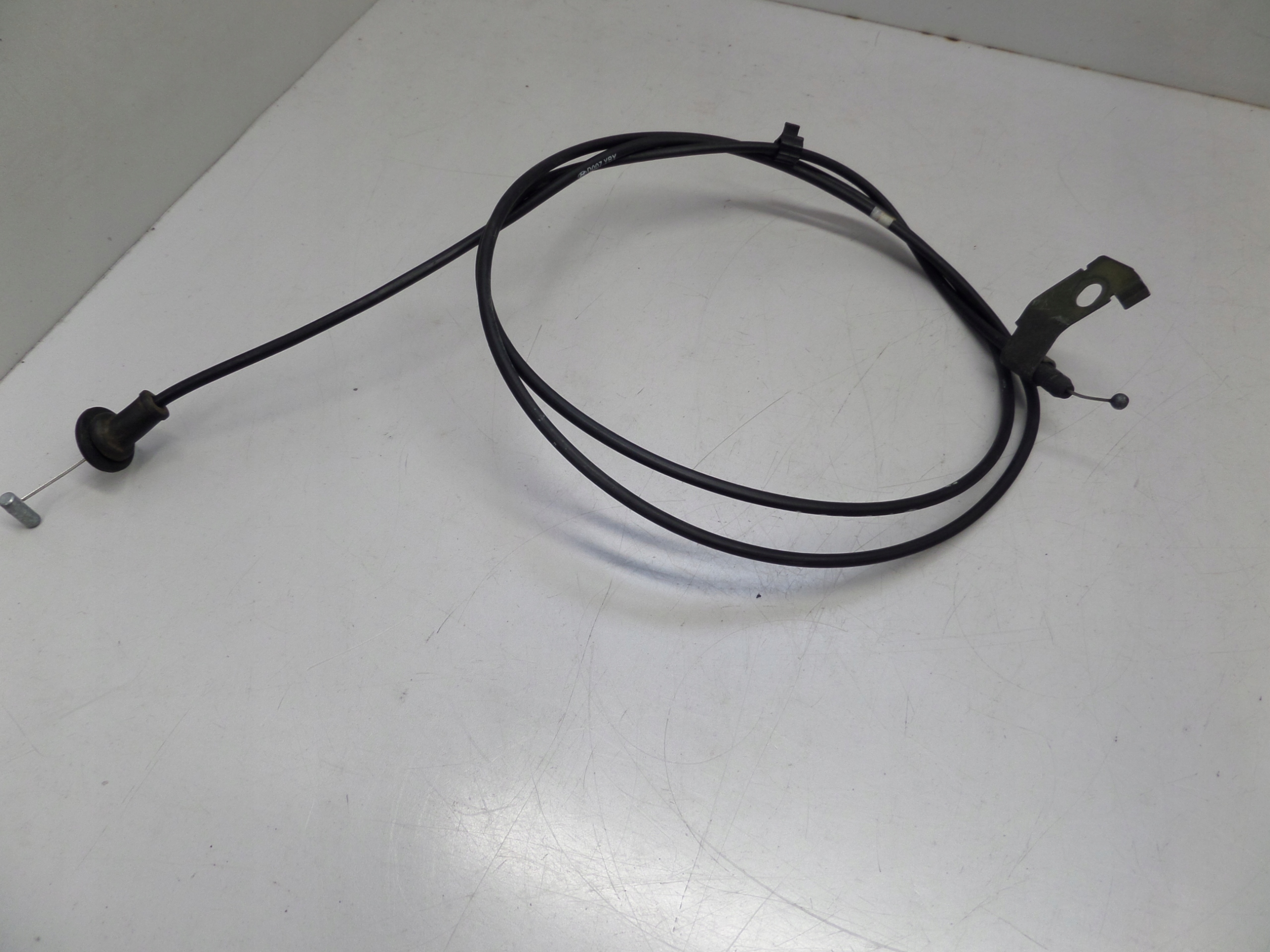 Câble du capot HYUNDAI ACCENT II LC 01-05