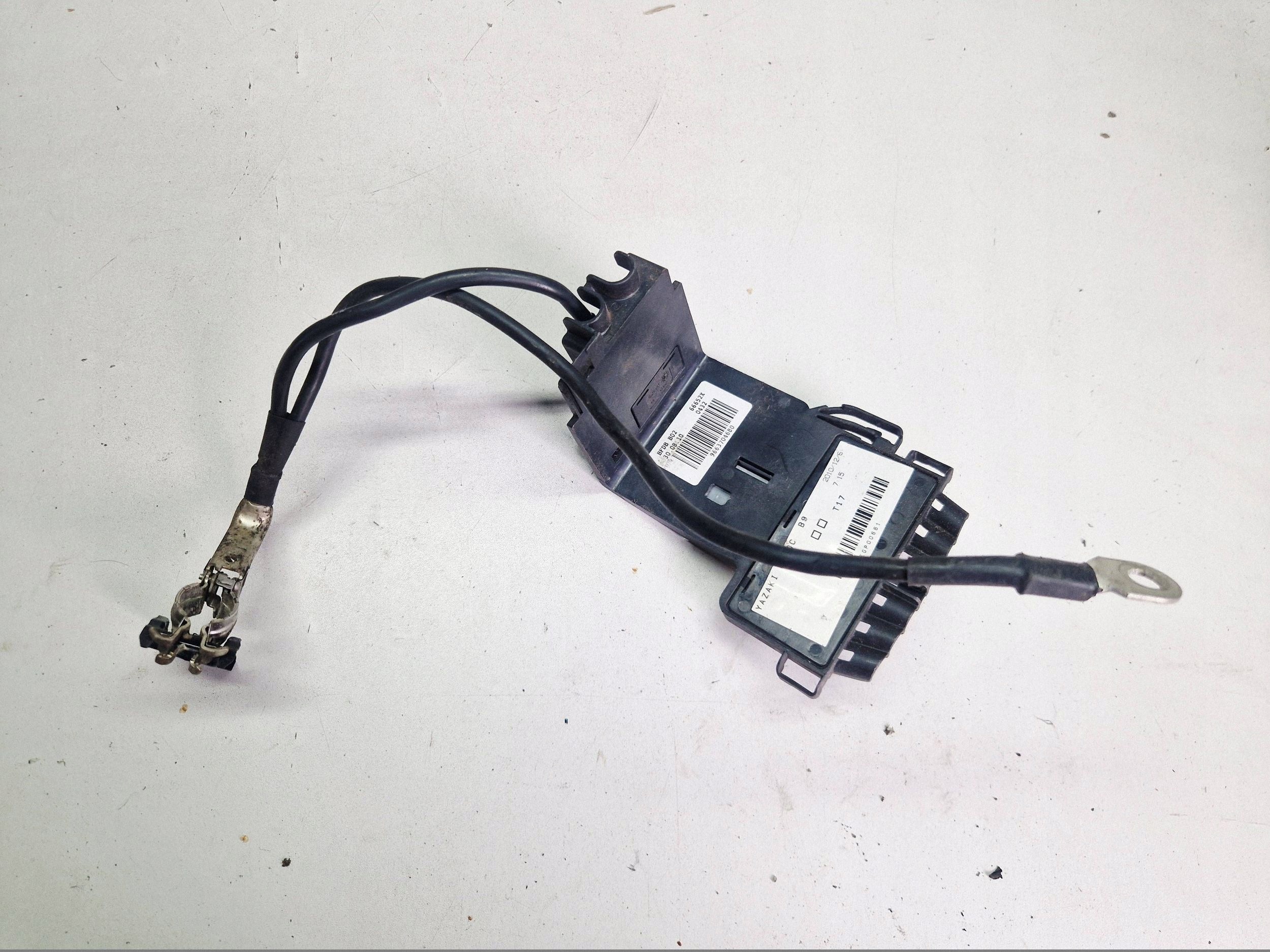 Borne Module fusibles Citroen Berlingo 2010 rok 9663704680
