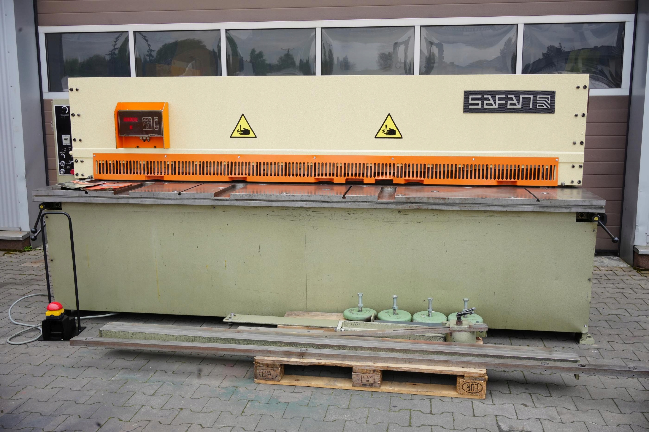 Gilotyna nożyce do blachy SAFAN VS 3100 x 6 mm CNC Rodzaj gilotyna