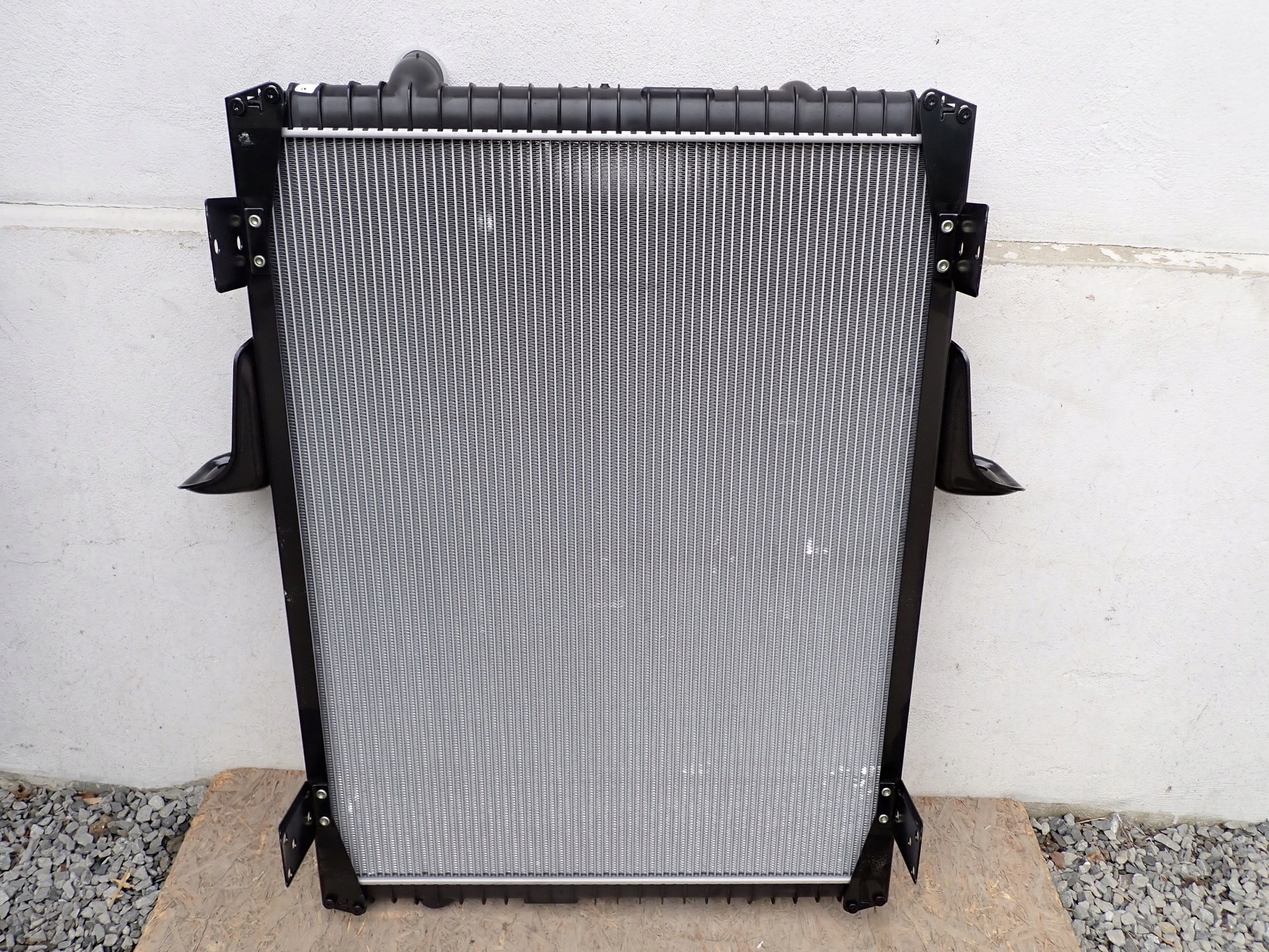 NOWA CHŁODNICA WODY AVA COOLING RE2081 RVI RENAULT KERAX 260.34 Numer katalogowy części RE2081 CHŁODNICA WODY AVA COOLING RVI RENAULT KERAX 260.34