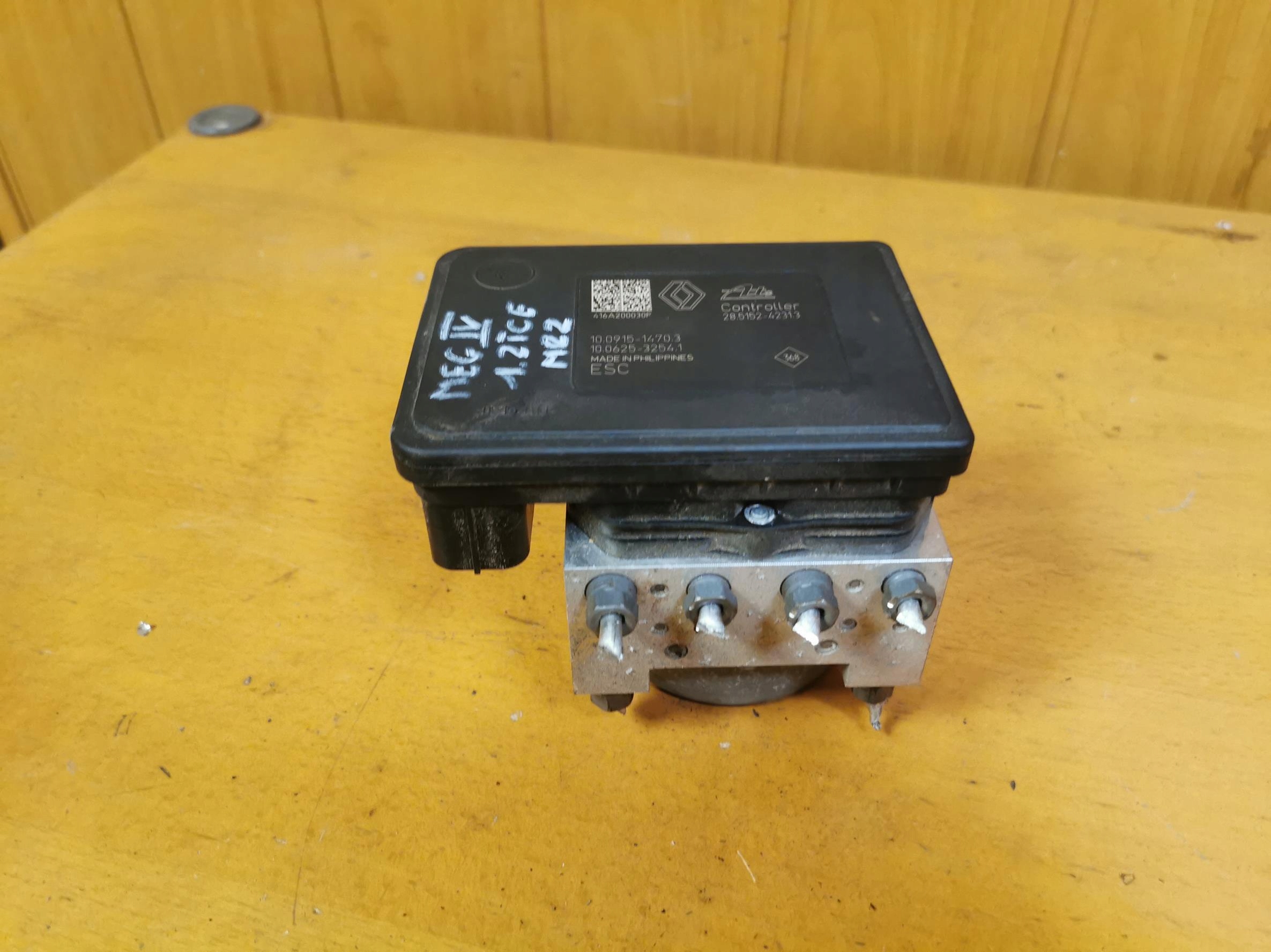 pump control unit ABS RENAULT MEGANE IV 1.2 TCE 132KM 476604349R