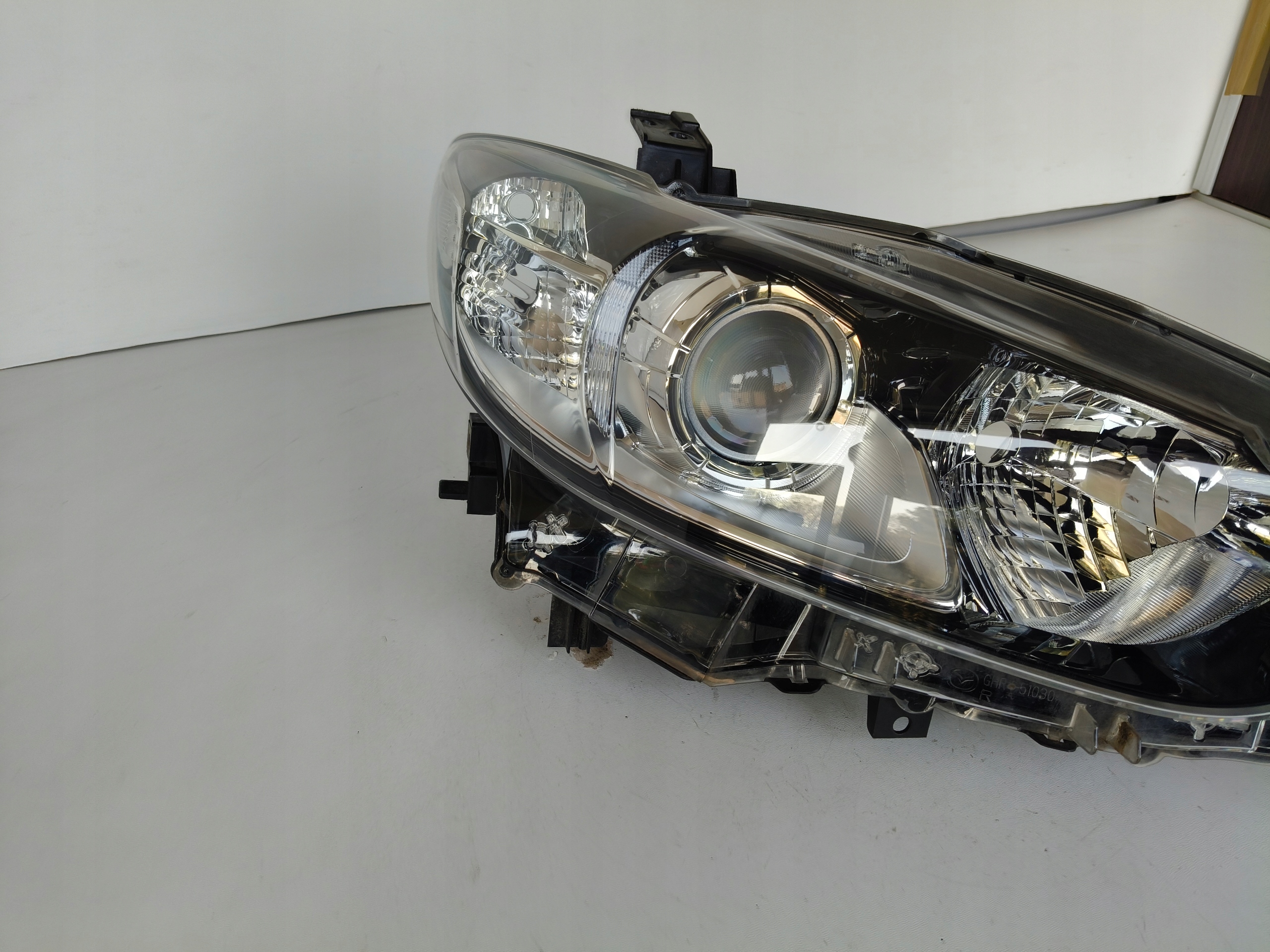 light right REFLEKTOR MAZDA 6 GJ 12