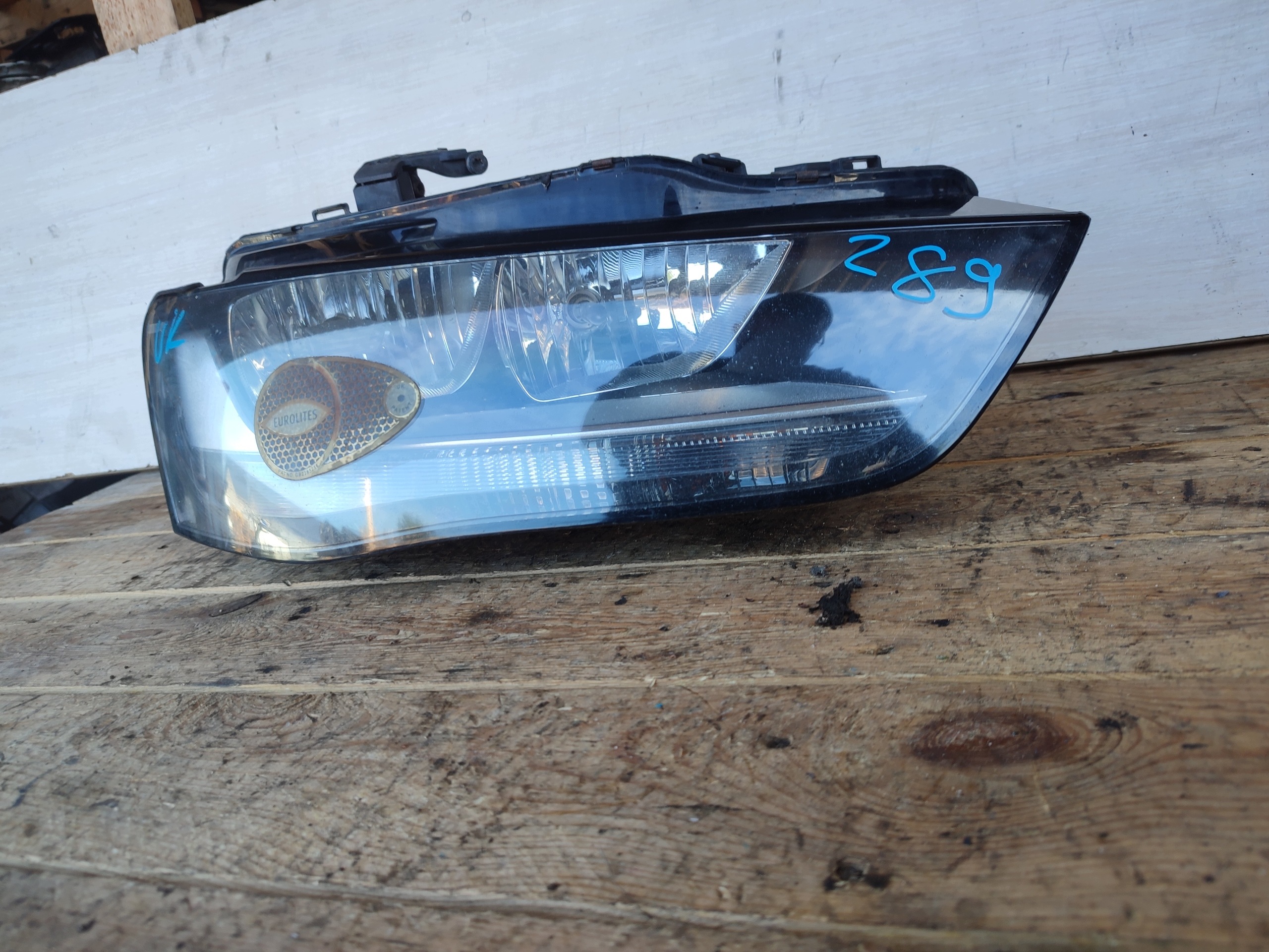 far desna prednja AUDI A4 B8 8K 8K0941004M