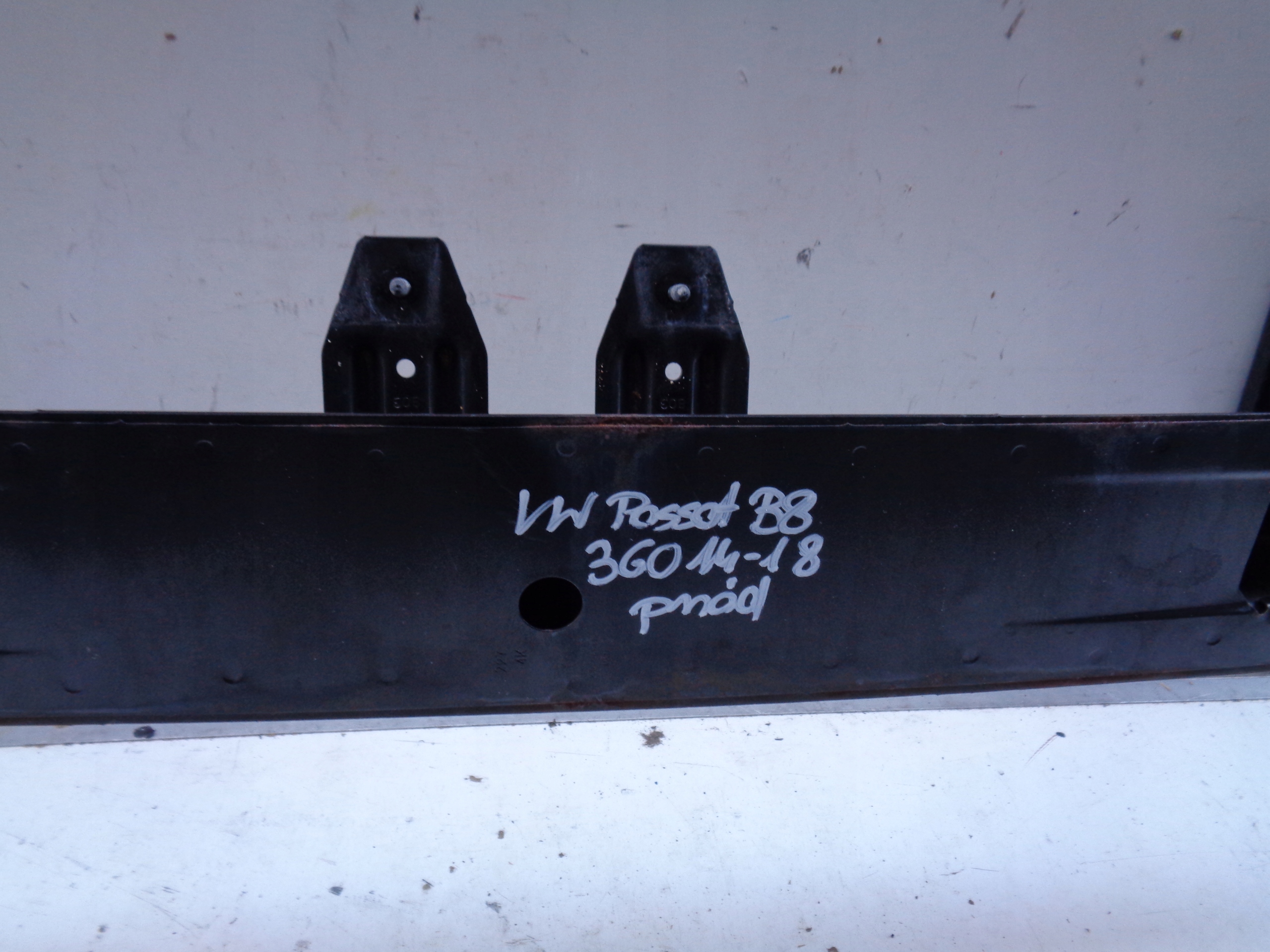 pillar bumper support front VW PASSAT B8 3G 3G0 14-18