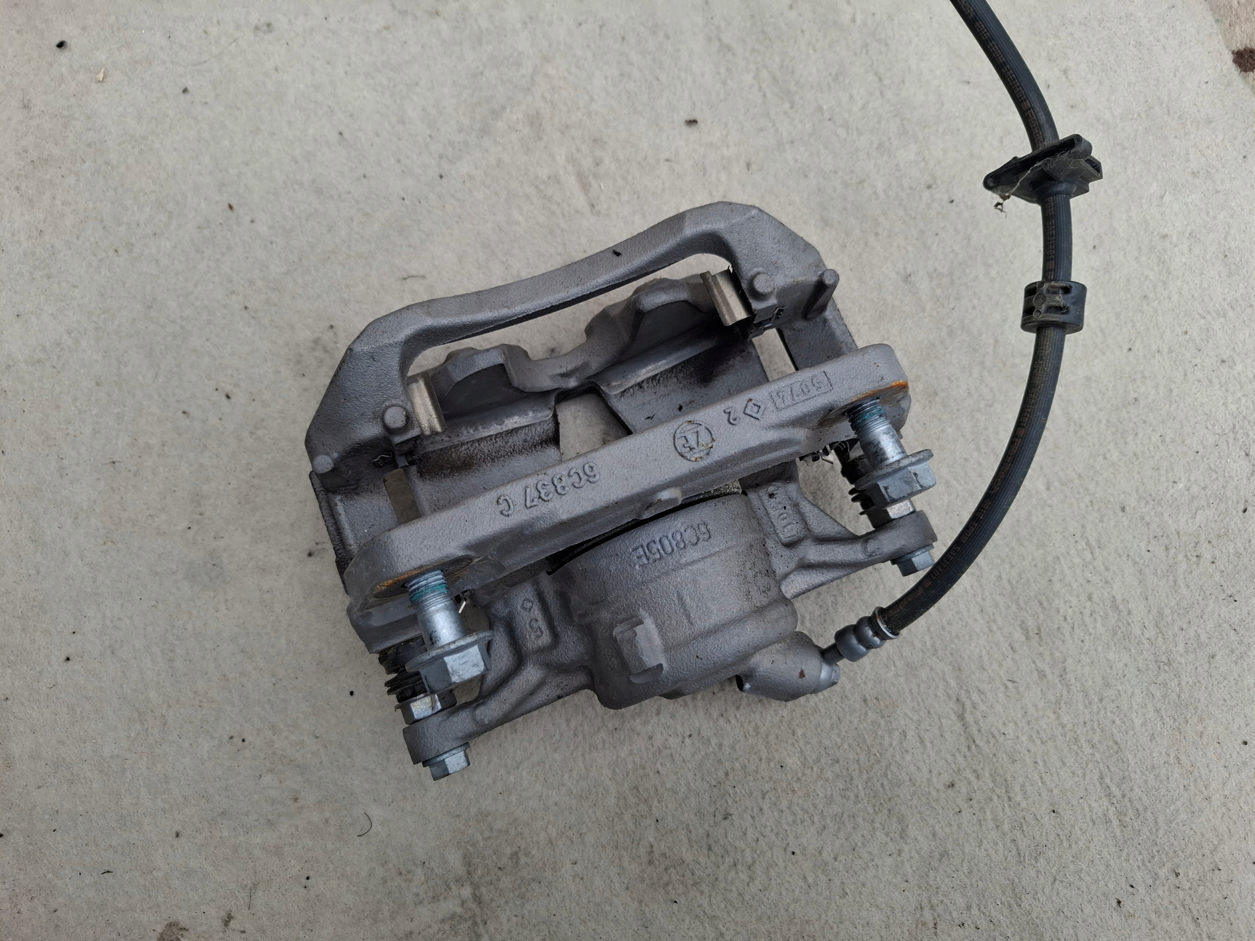 Peugeot PARTNER IV BERLINGO IV caliper brake front left 24r