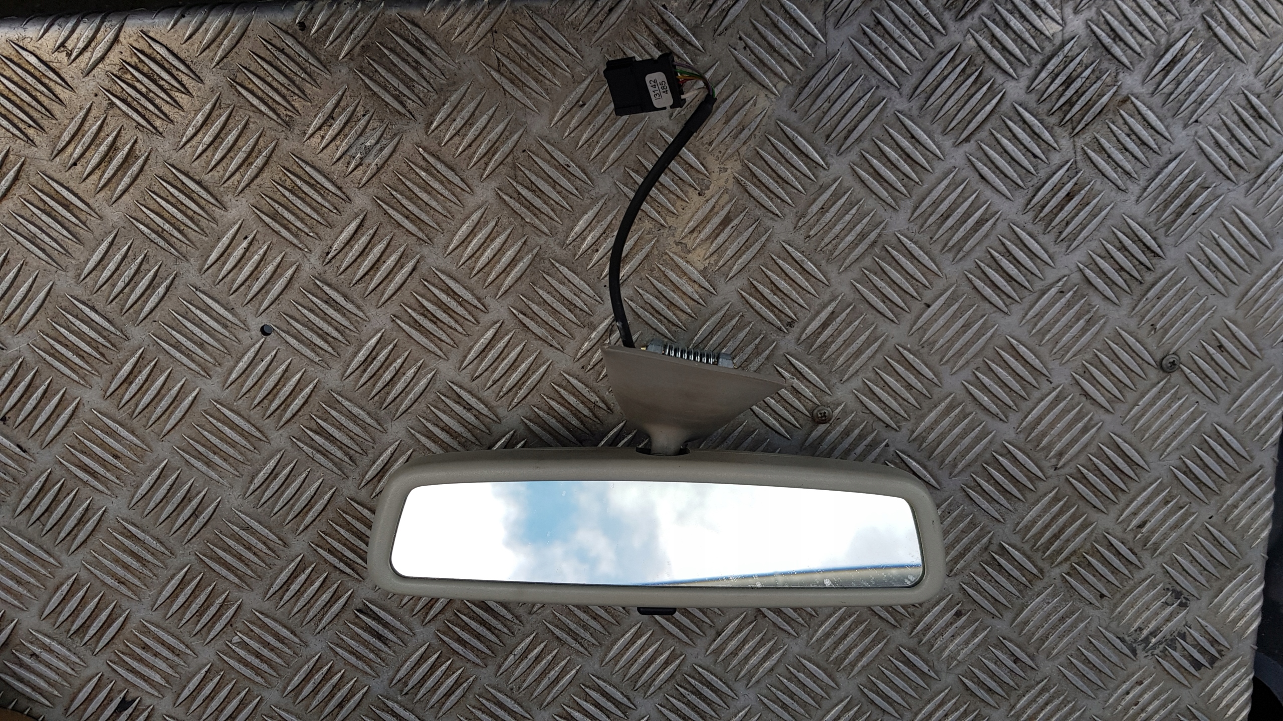 MERCEDES W203 mirror inner A2038103517 reversely