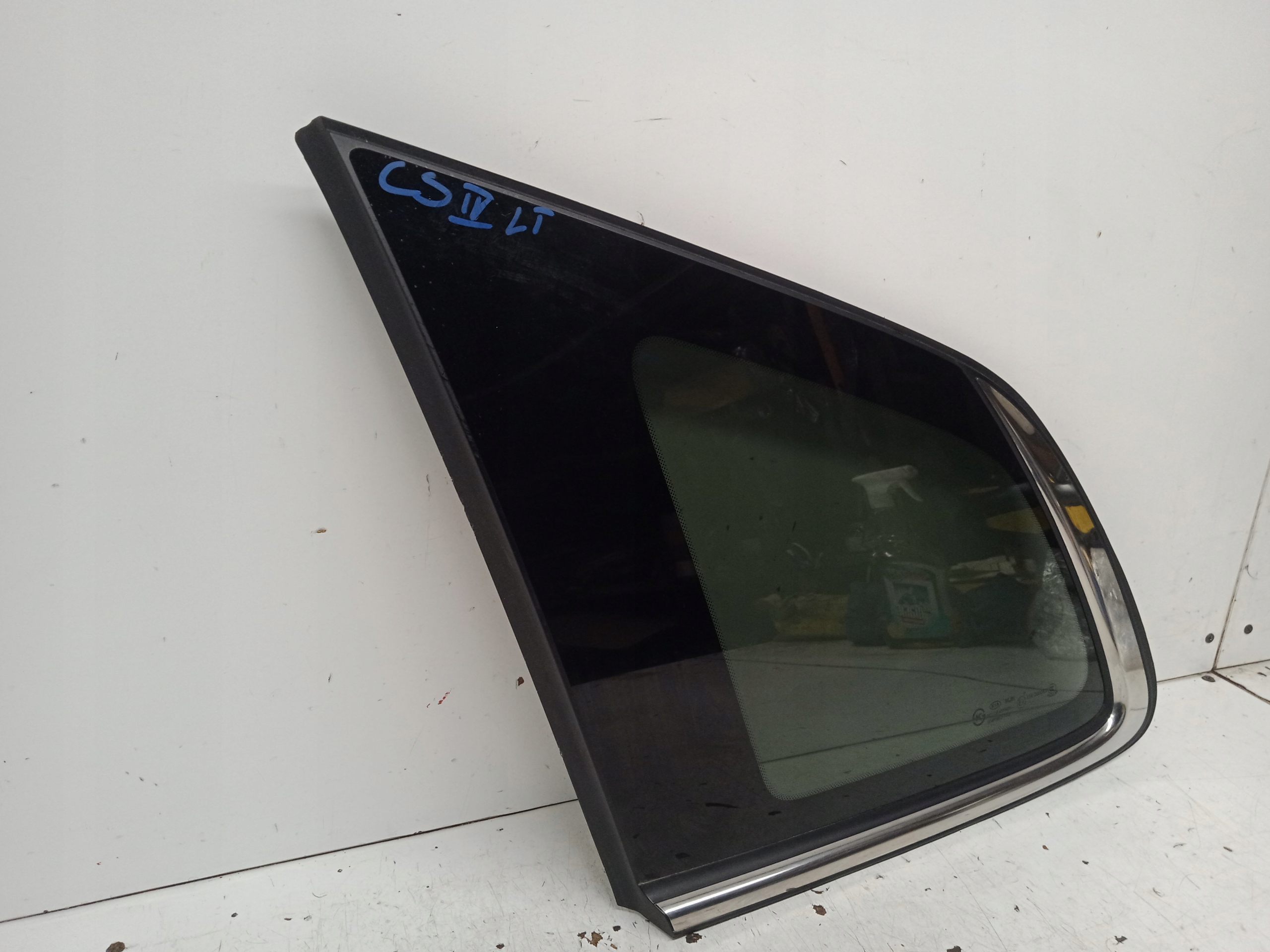 KIA CARENS IV window bodywork left rear part CHROM 2013