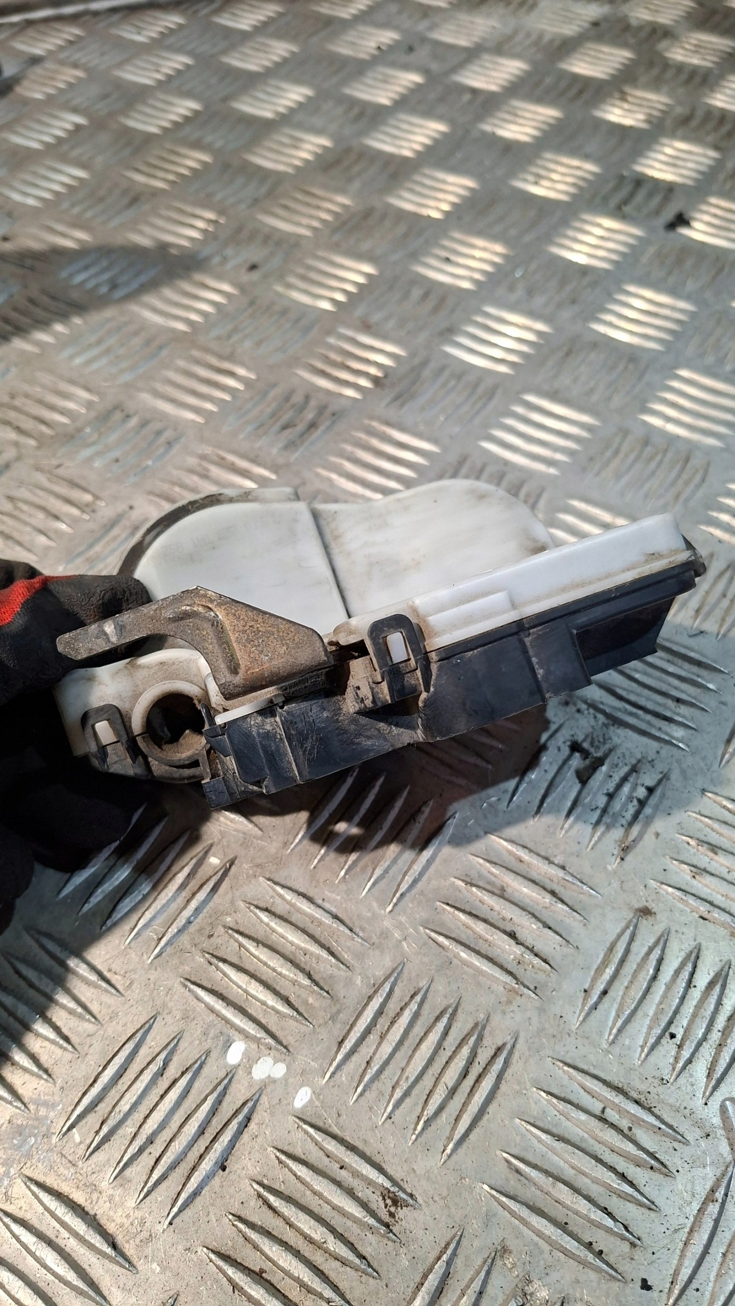 lock door right front VW GOLF III CABRIO
