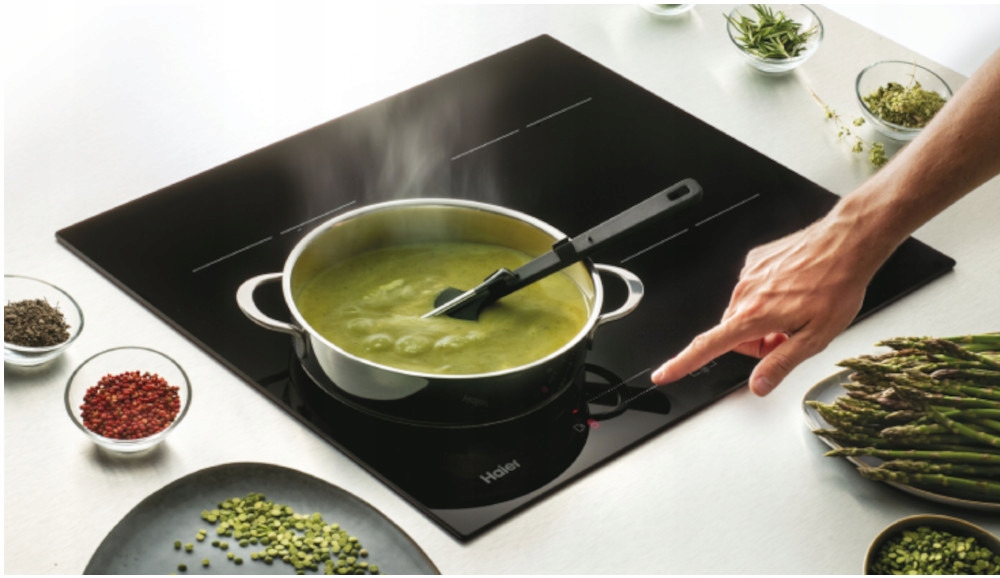 Płyta indukcyjna HAIER HAISJ64MC Kolor dominujący czarny