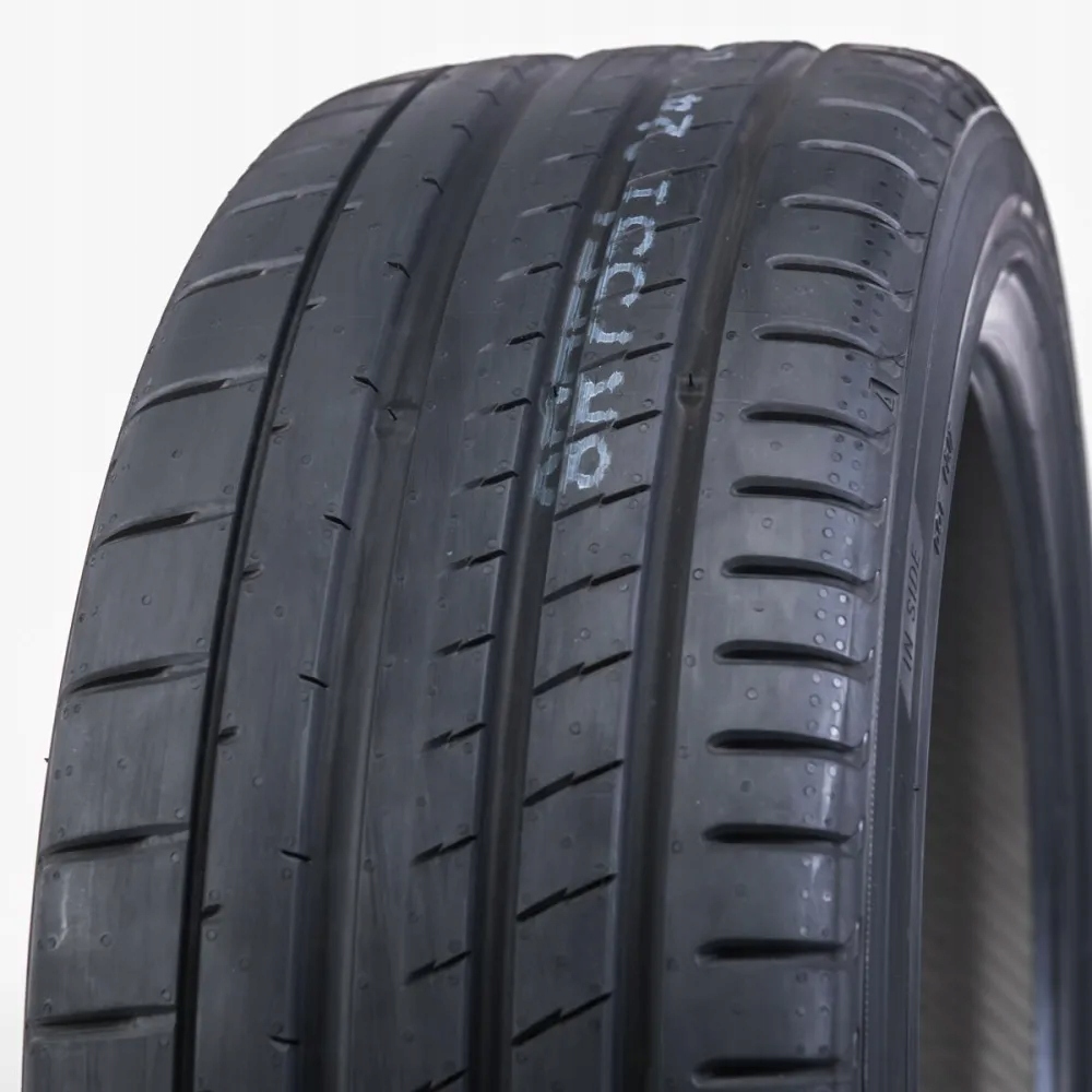 1x Pneumatika 325/35R22 Yokohama Advan Sport V107