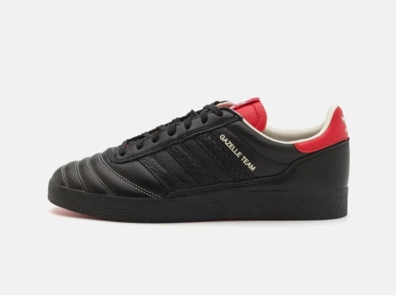Sportovní boty Adidas Gazelle Team JQ5541 vel 44 Přírodní kůže