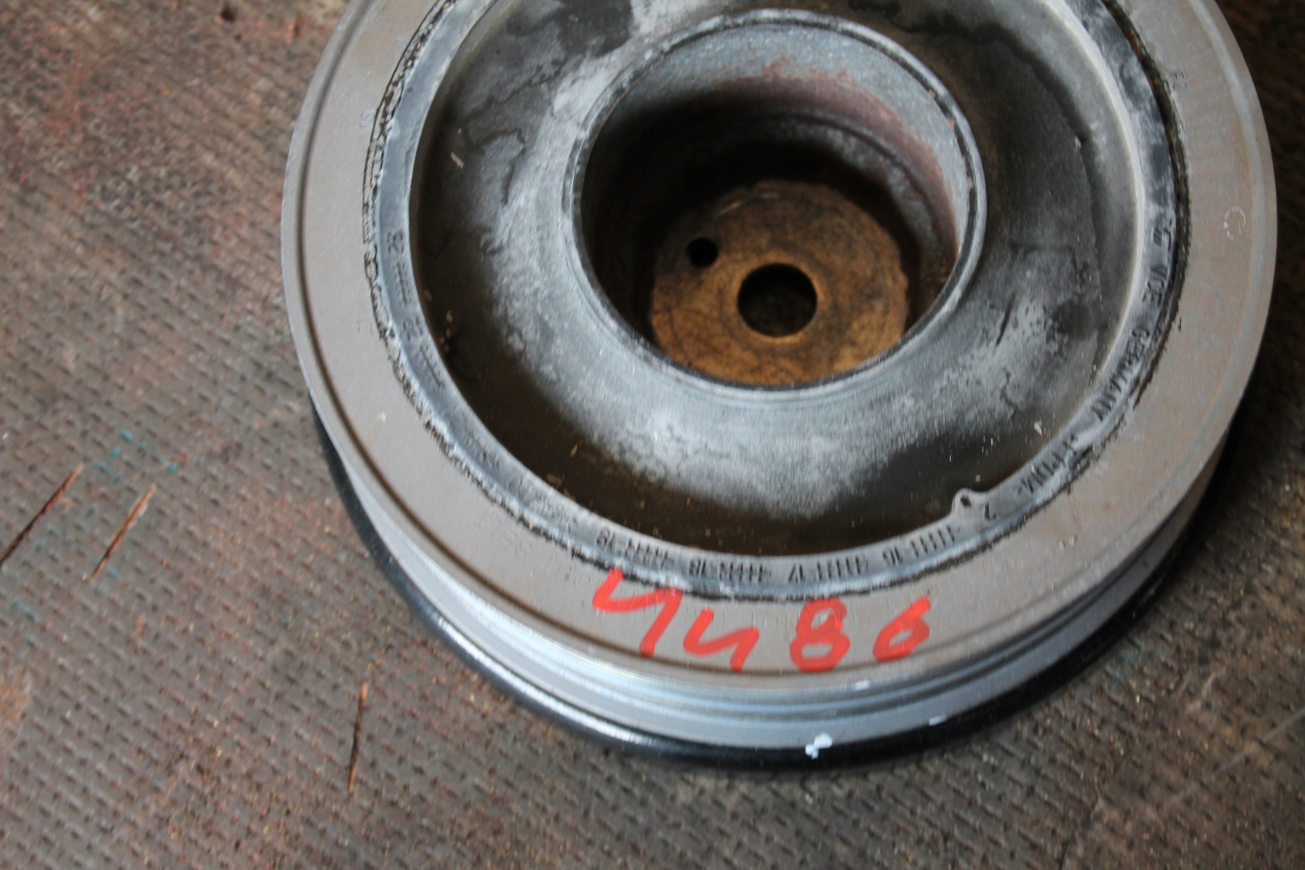 4486. Riemenscheibe VW AUDI 059105251EC