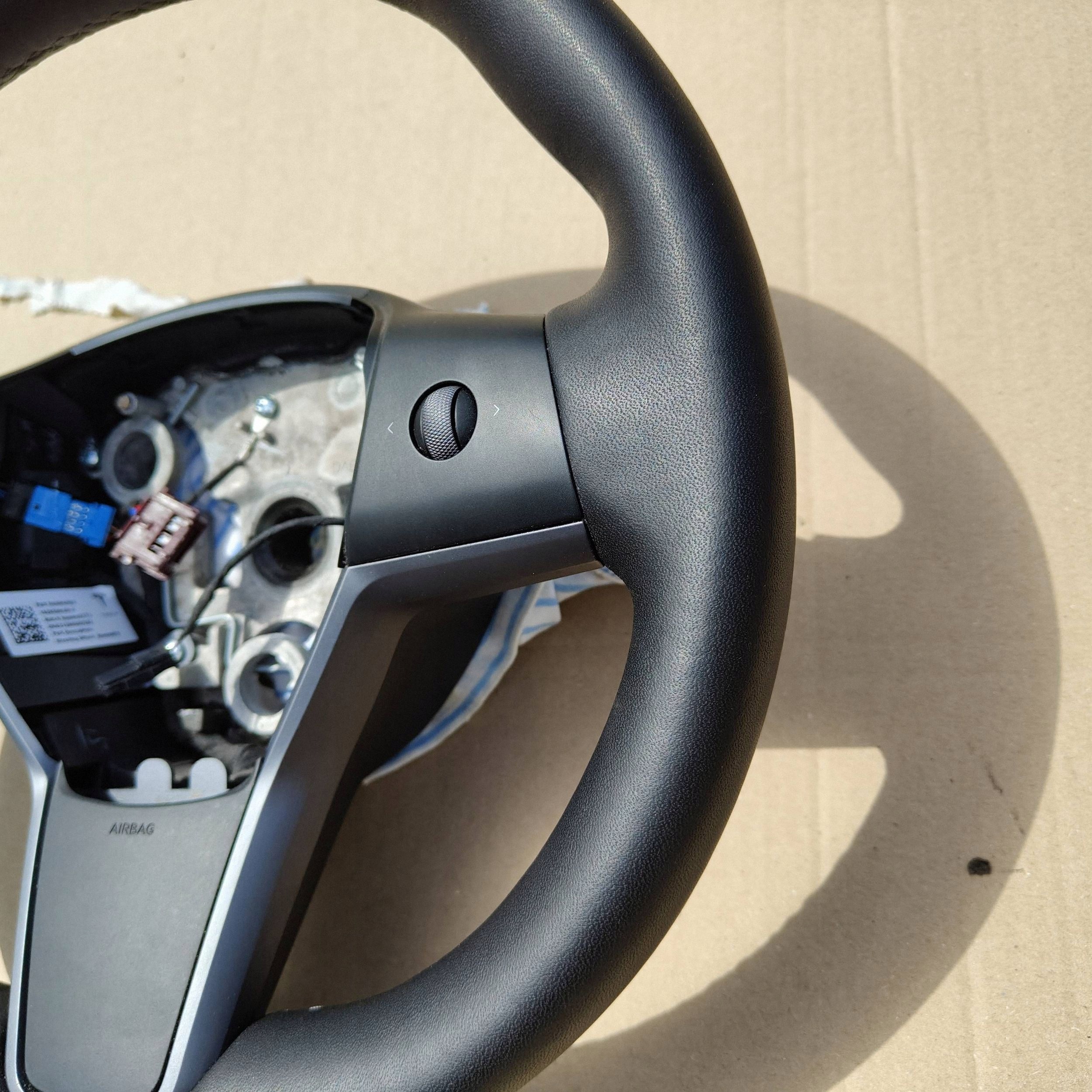 Tesla Model Y lenkrad model 3 162659900A