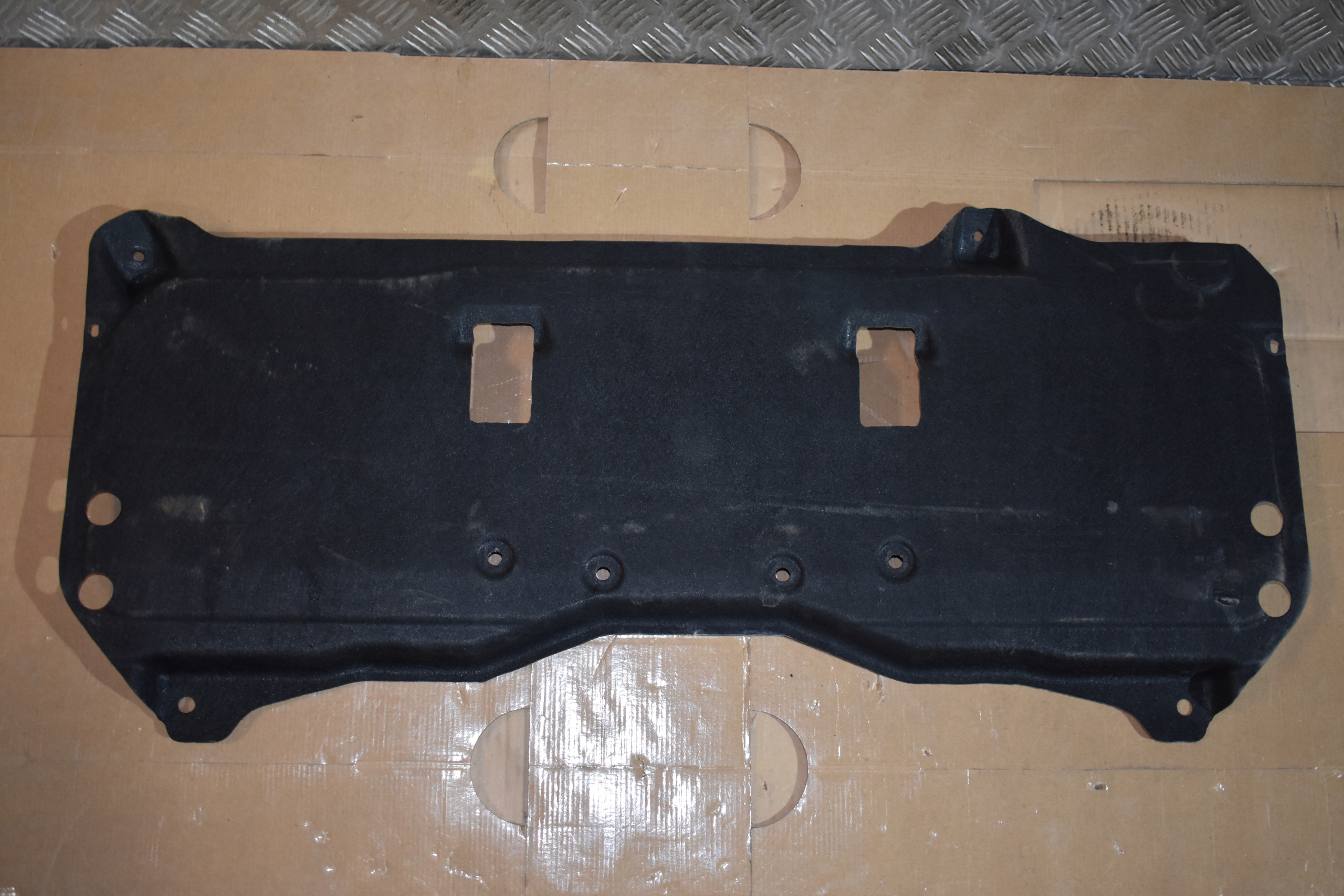 IDEALNA cover PORSCHE CAYENNE 9Y 1