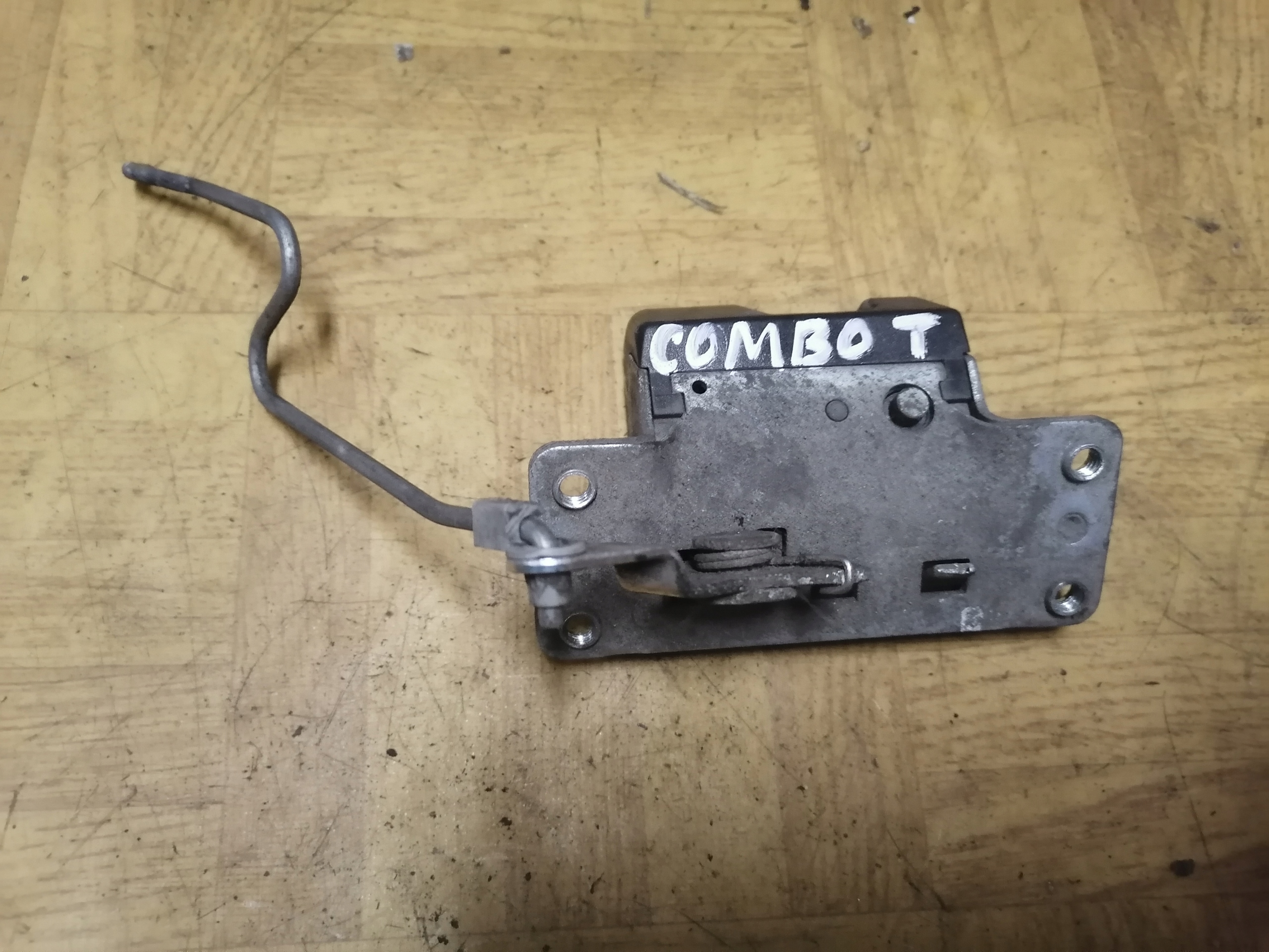 lock bonnet rear part Opel Combo