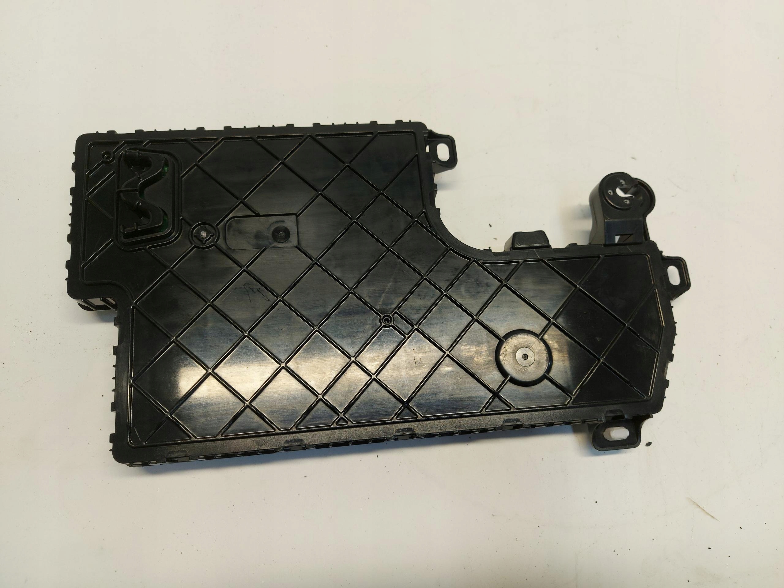 Tesla Model 3 III module control unit komfortu 1078673-32-L