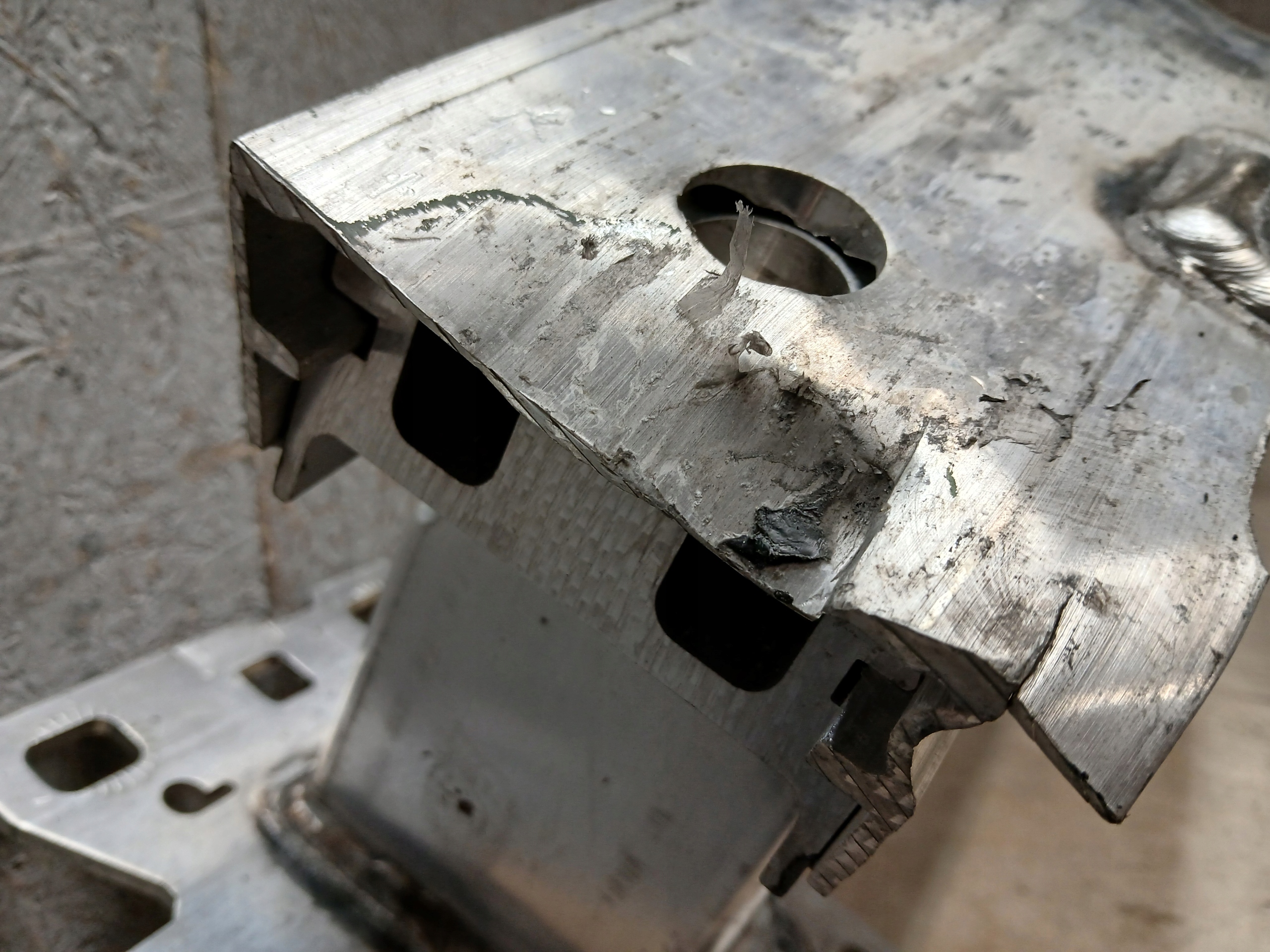 bumper support front AUDI Q3 83A807109