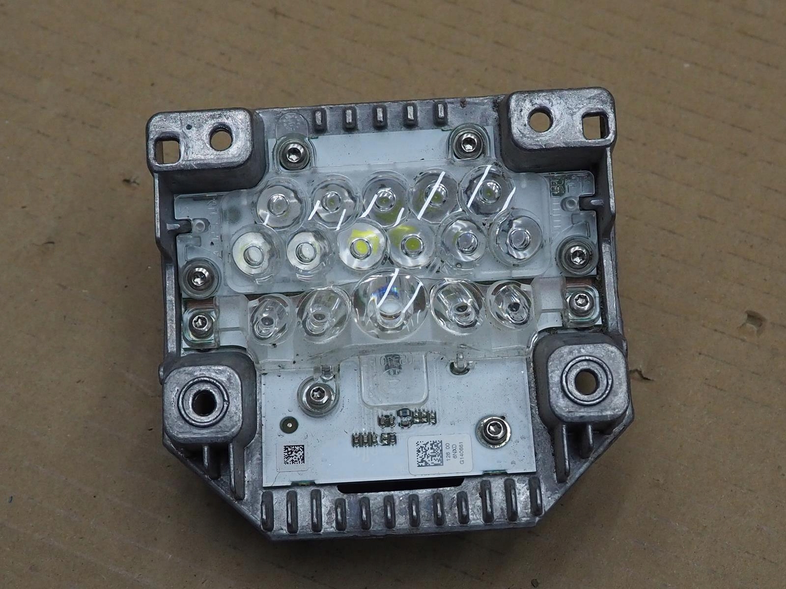 BMW F46 инвертор светодиодный модуль 1305715322