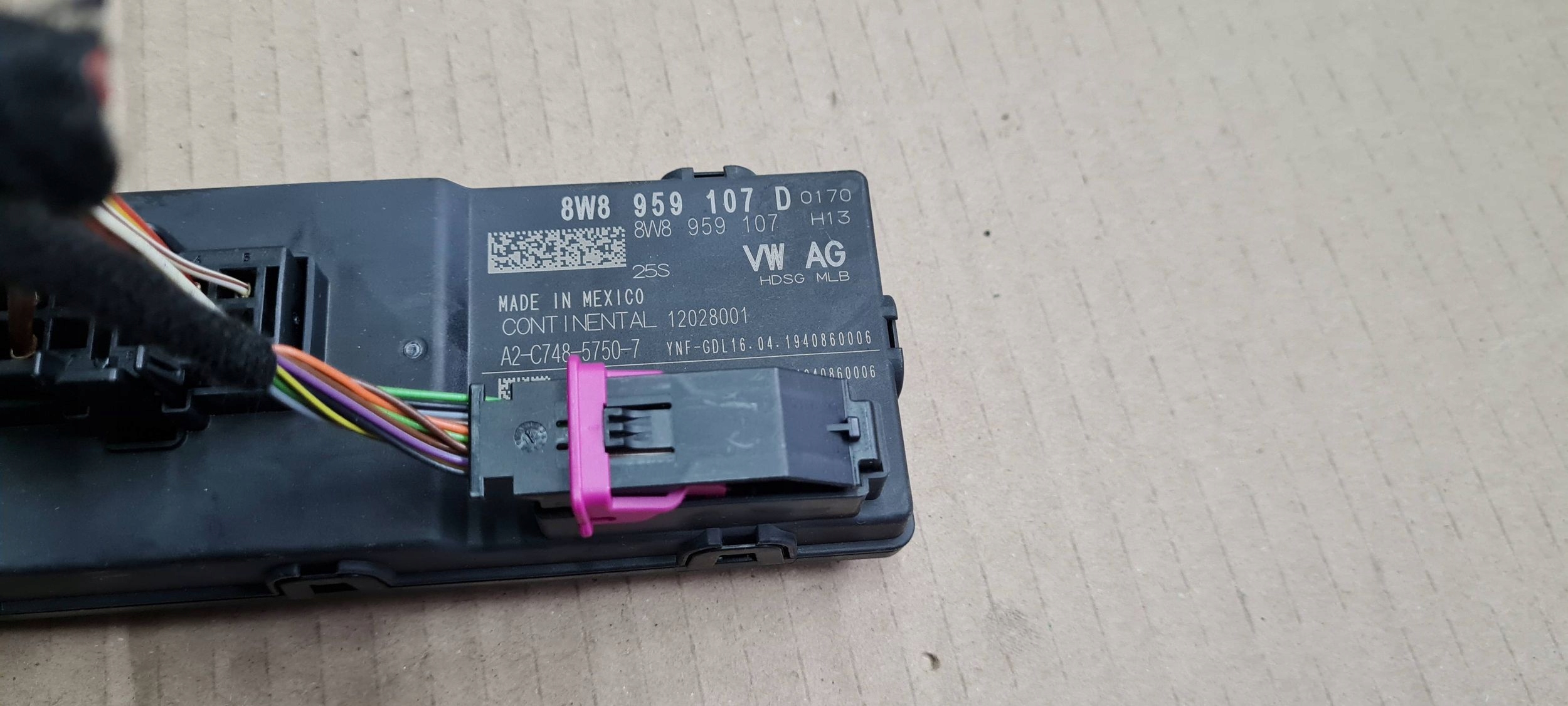 SQ5 80A Q5 module control unit bonnet boot connecting spoiler 8W8959107D A4 B9 8W A5