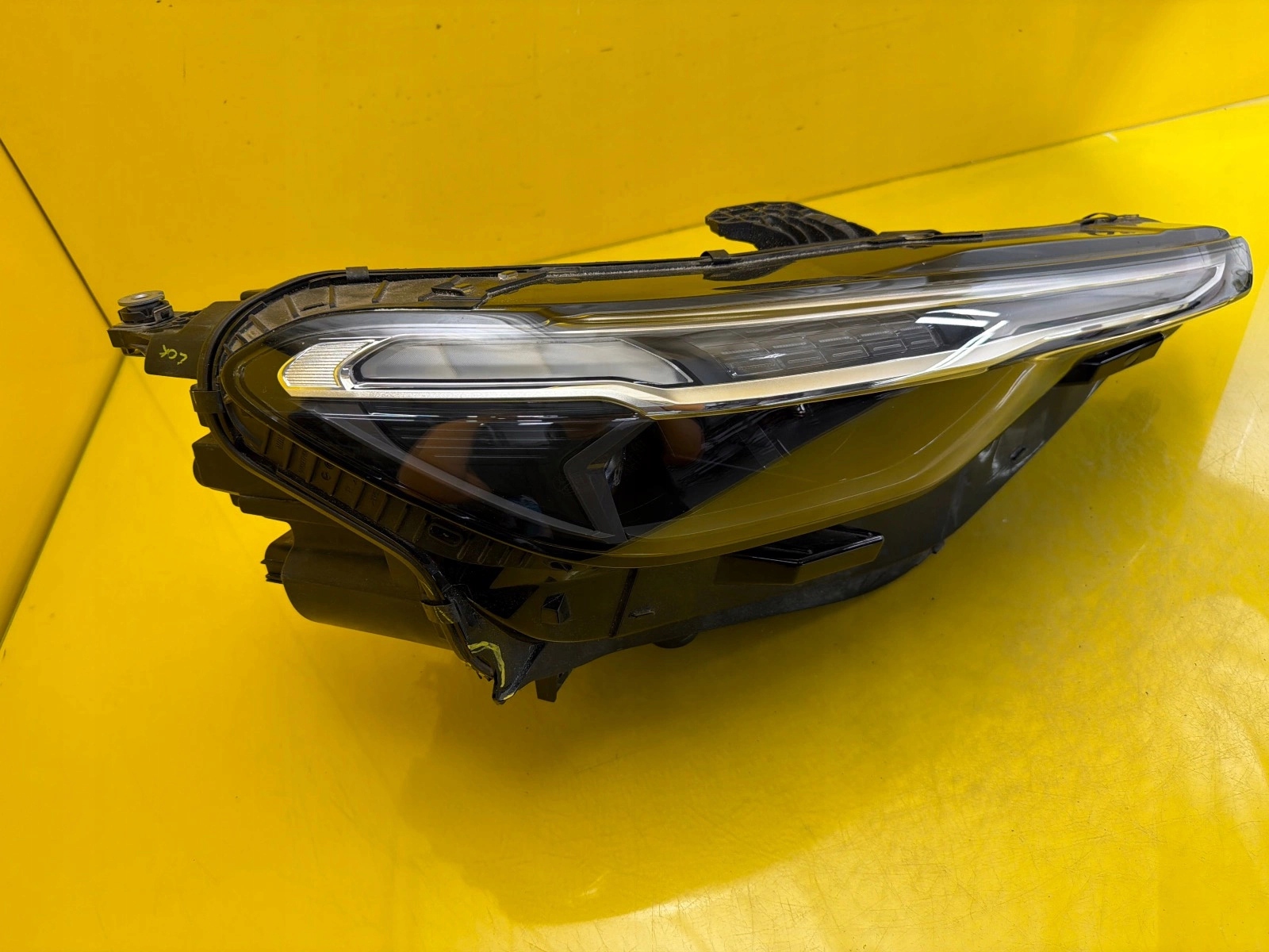 light right Audi Q5 GUB 8MA Matrix 8MA941040D