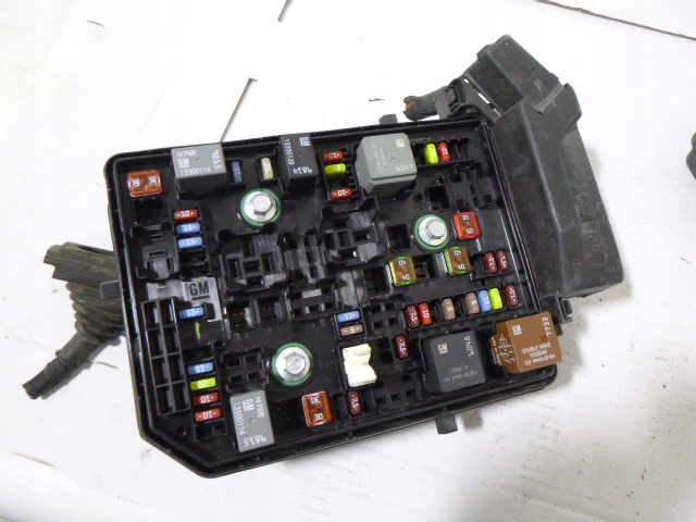 OBUDOWA SKRZYNKA BEZPIECZNIKÓW BSI OPEL ASTRA K V Typ samochodu Samochody osobowe