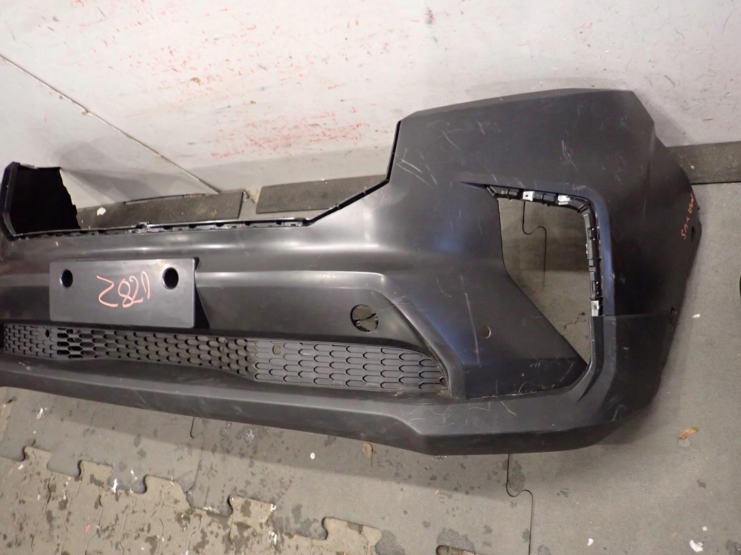 bumper front front DELIVER 9 MAXUS 2019- new original