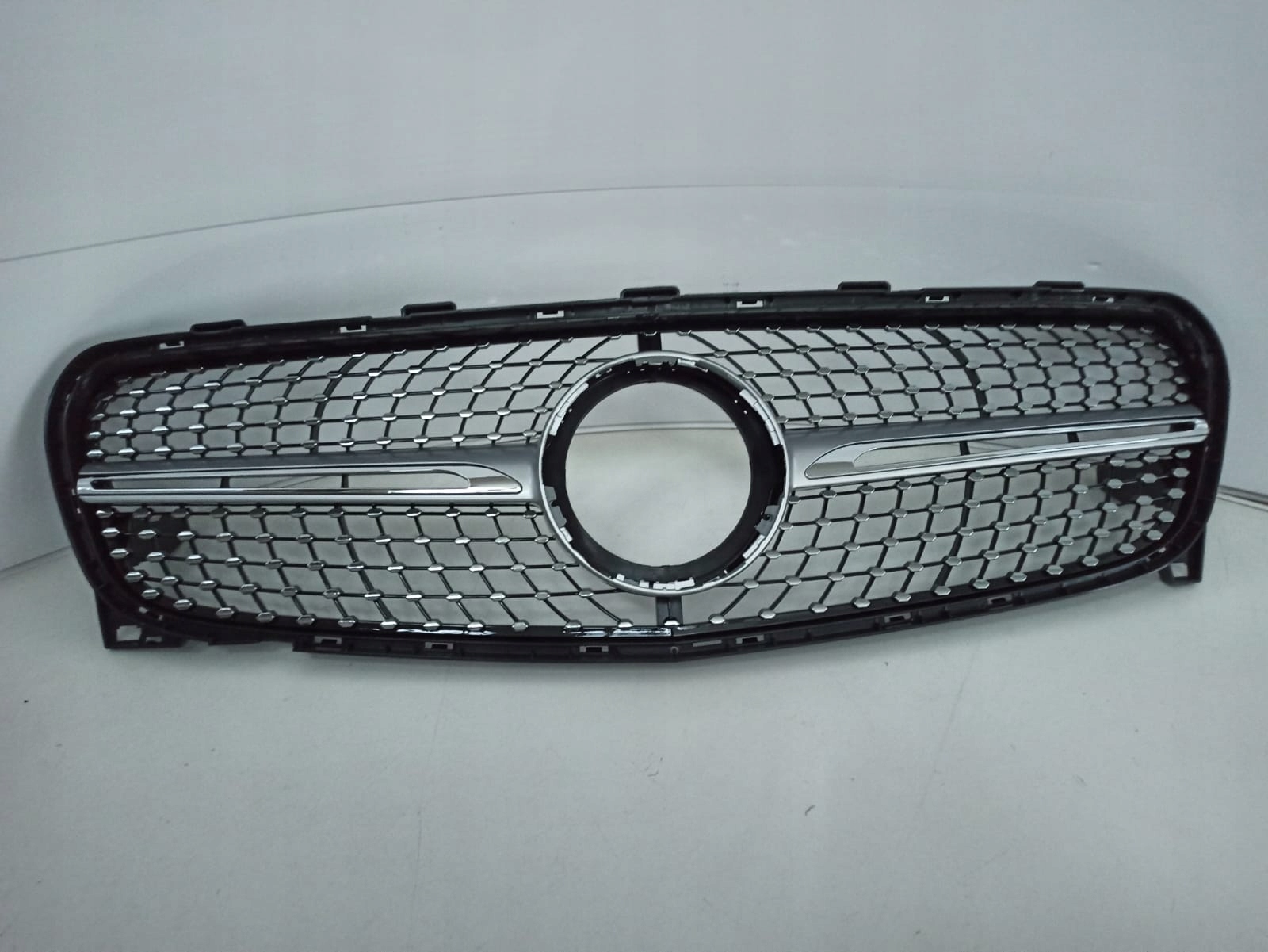 Grill Mercedes X156 GLA 17-20 Diamond